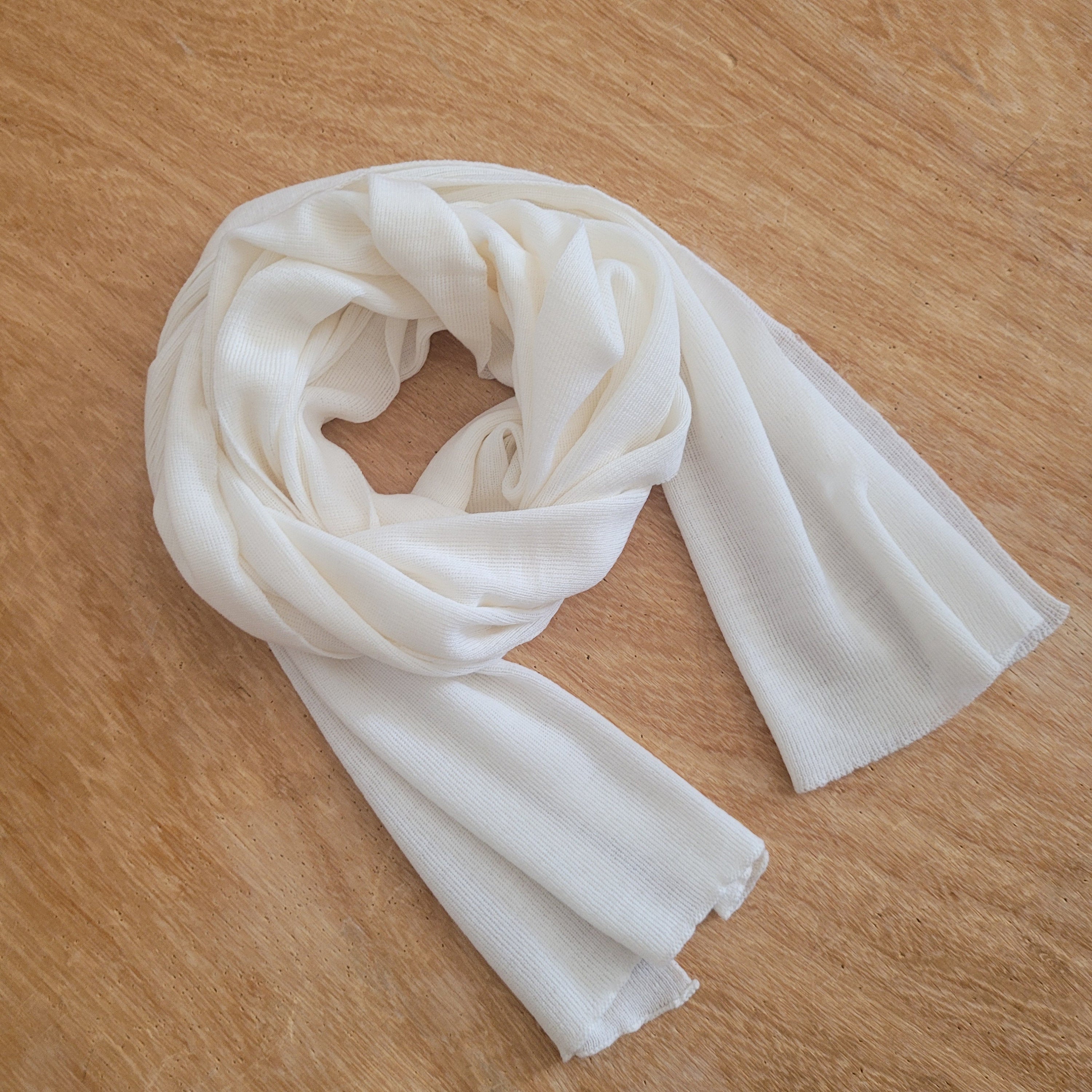Merino Wool Scarf | Lightweight, Soft Wool Neckwear – Machine Washable Thermal Wrap