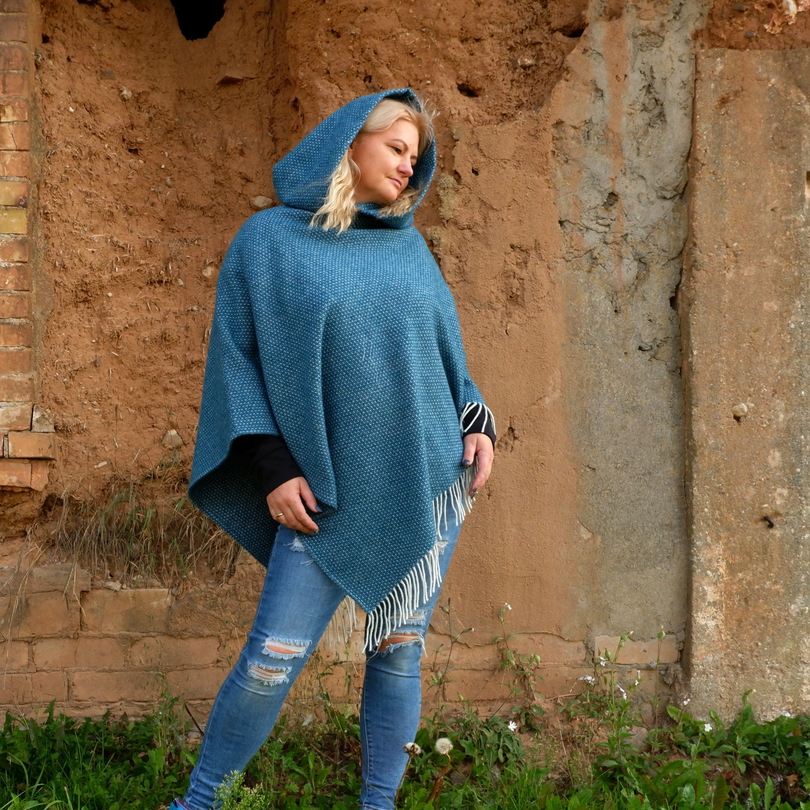 Wool Blanket Poncho Kiruna – Blue Merino Wool Cape with Hooded Fringe – Cozy Outdoor Wrap