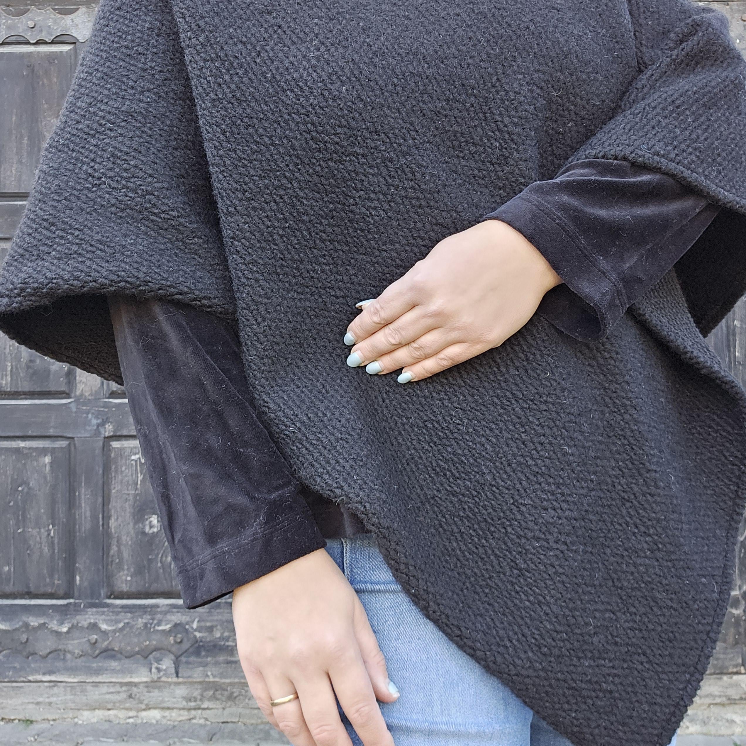 Wool Poncho Cape Kiruna - Hooded Lambswool Blanket, Women's & Men's Cozy Winter Wrap