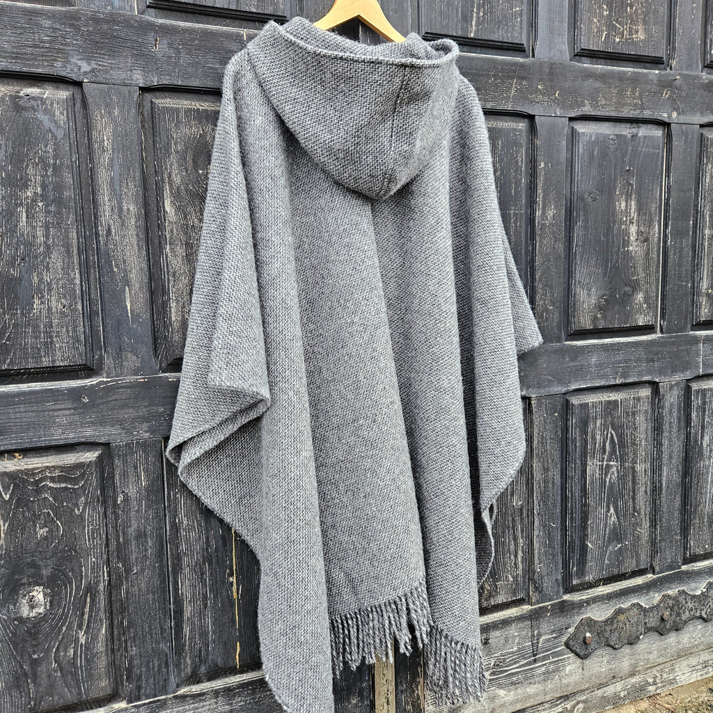 Wool Poncho coat Unisex  OLAND – Grey Wool Blanket cape ruana  –  Hooded & Comfortable Outdoor Shawl