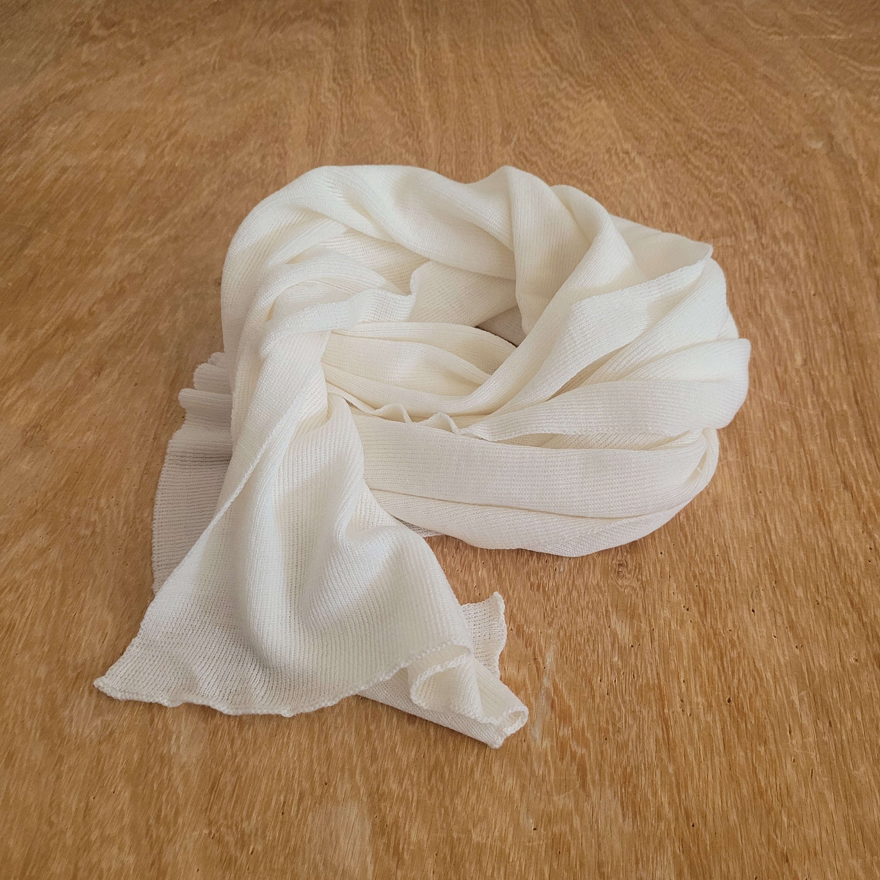 Merino Wool Scarf | Lightweight, Soft Wool Neckwear – Machine Washable Thermal Wrap