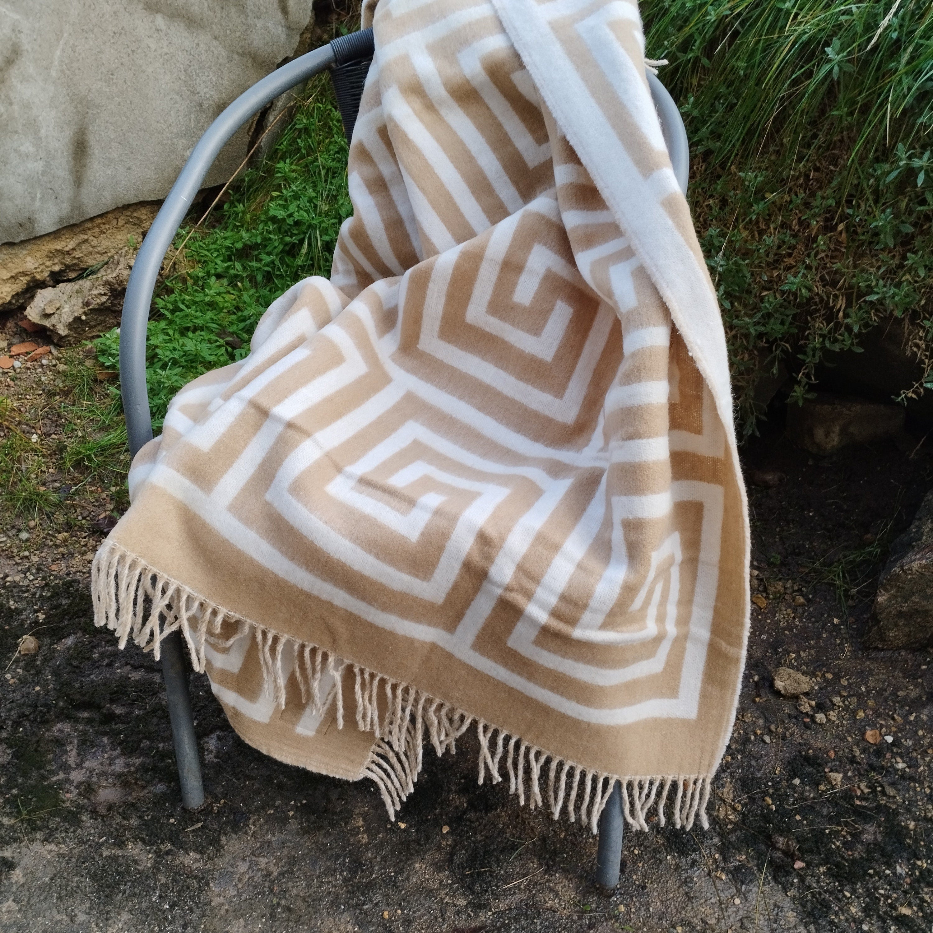 Merino Wool Blanket – Soft Warm Large Brown Plaid Sofa Throw 140x200cm