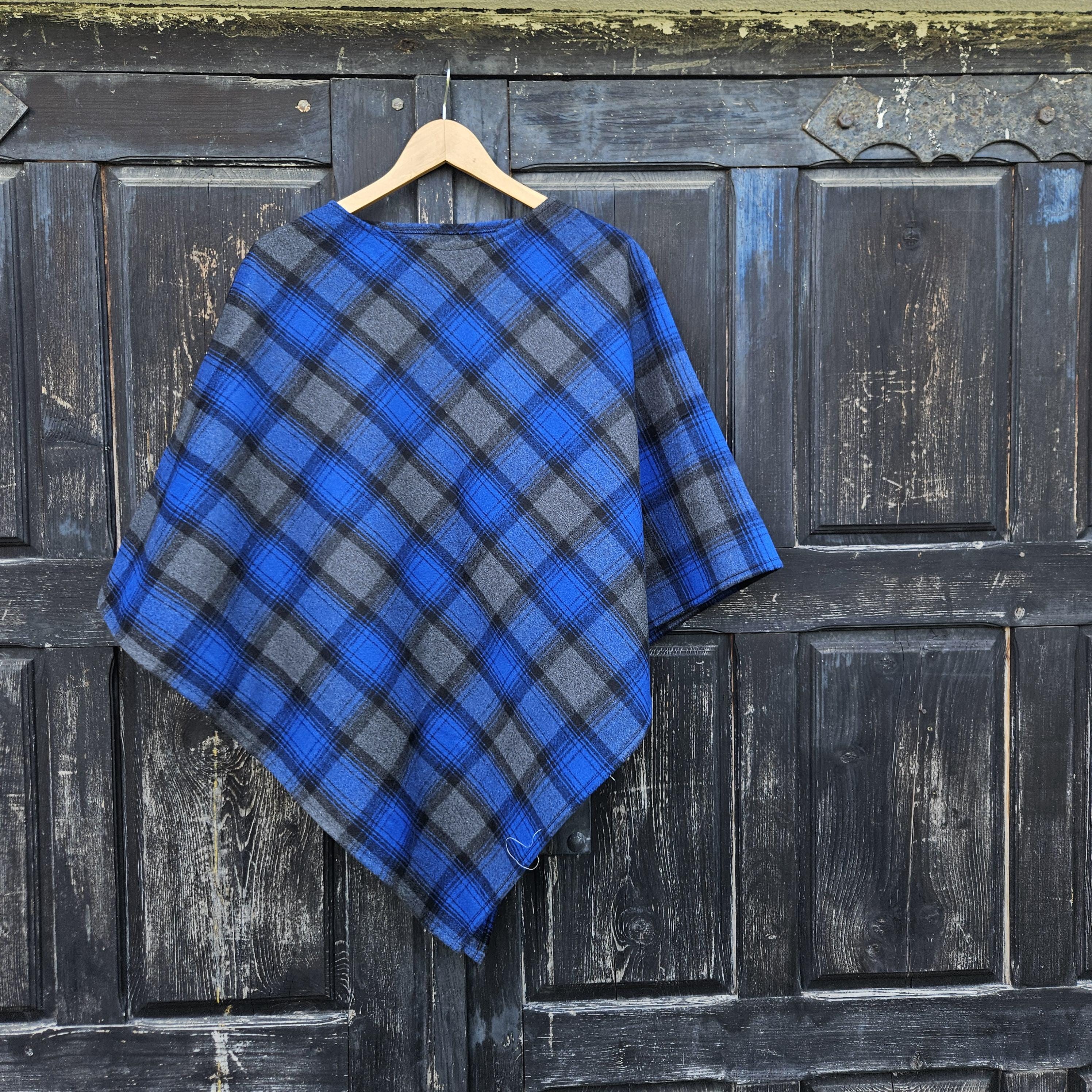 Wool Blanket Poncho Kiruna - Blue Tartan Hooded Cape | Comfortable Outdoor Wool Wrap