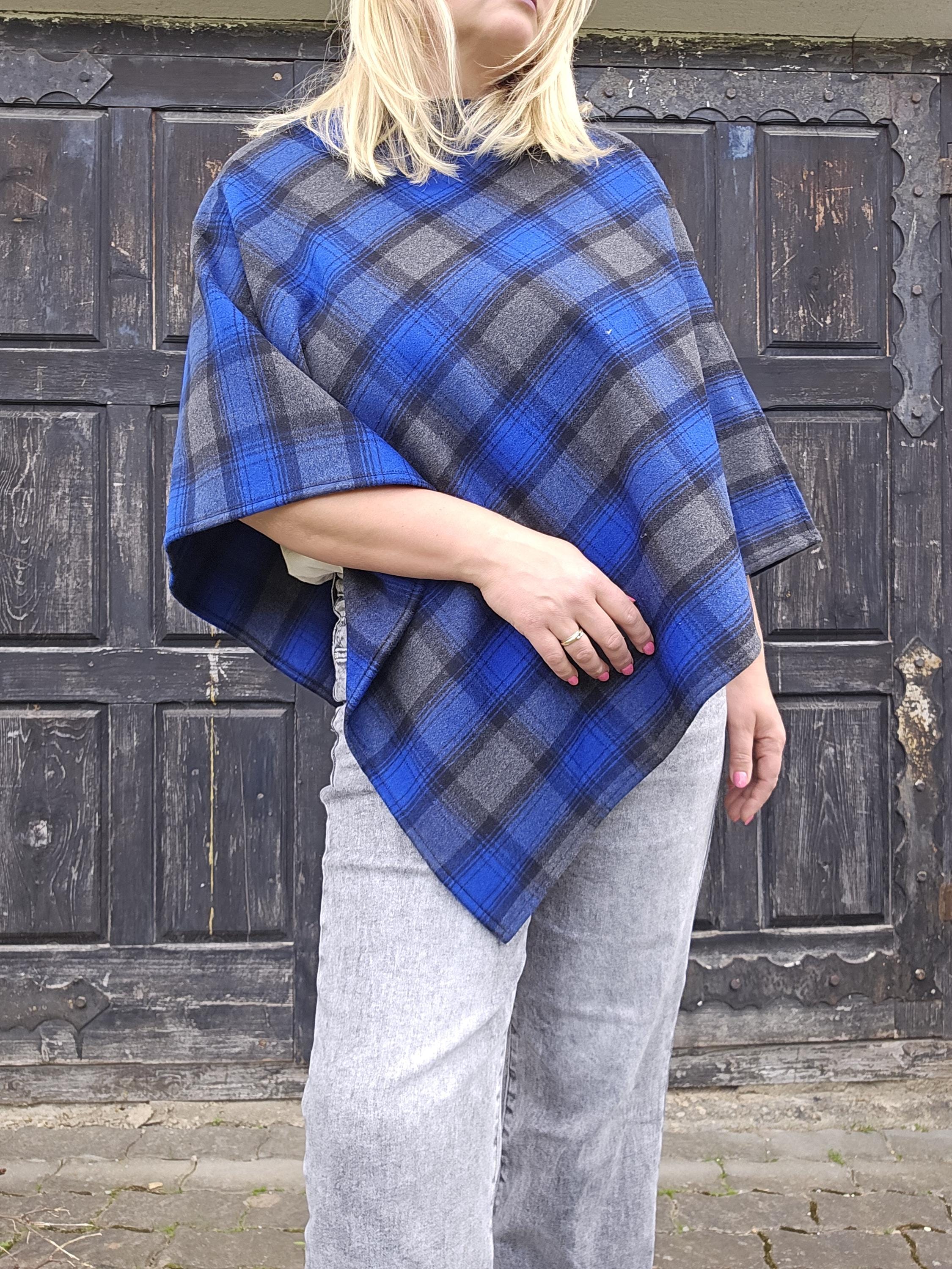 Wool Blanket Poncho Kiruna - Hooded Blue Tartan Ruana Cape | Comfortable Outdoor Wrap