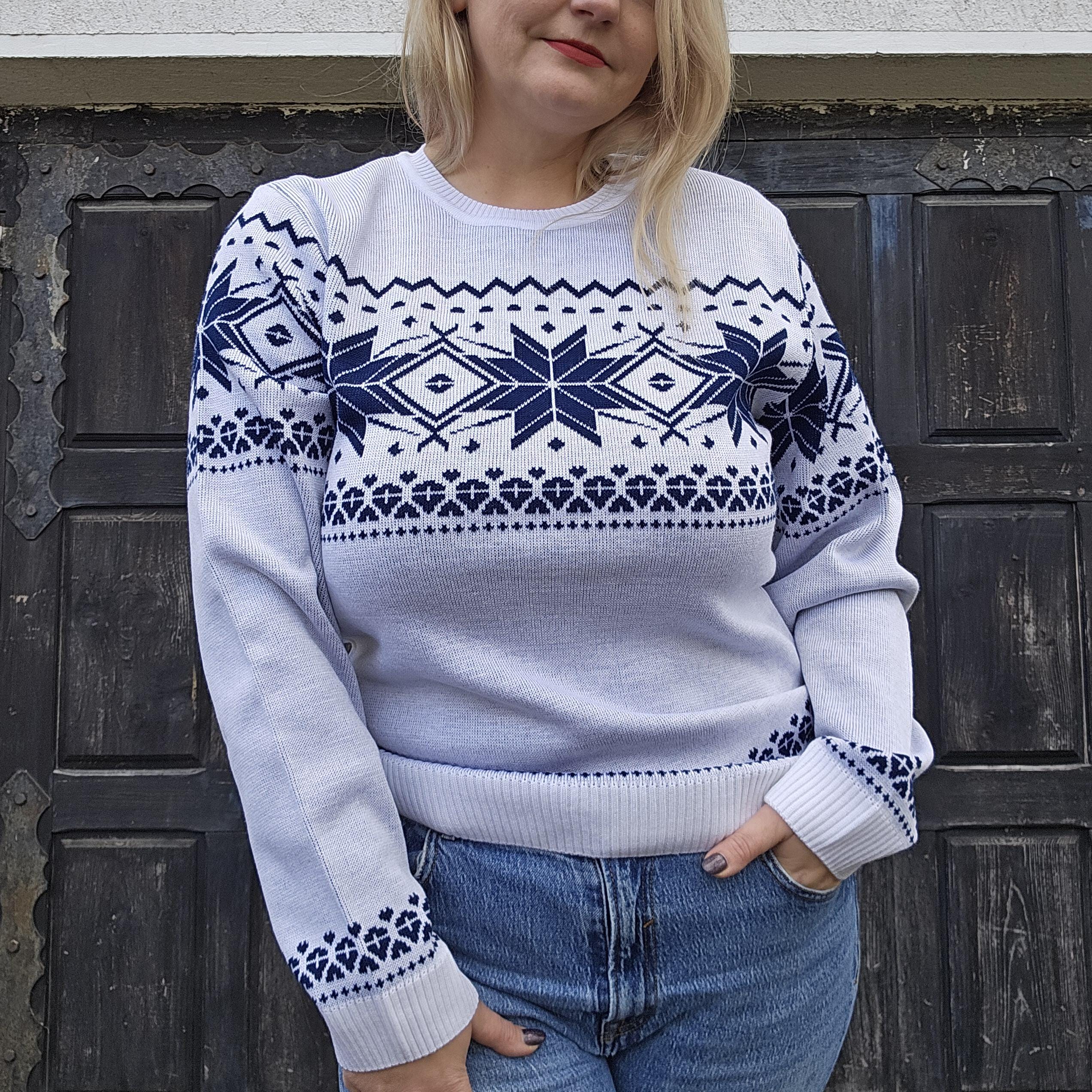 Scandinavian Wool Jumper – Lightweight Organic Wool Blend Pullover With Snowflake Pattern