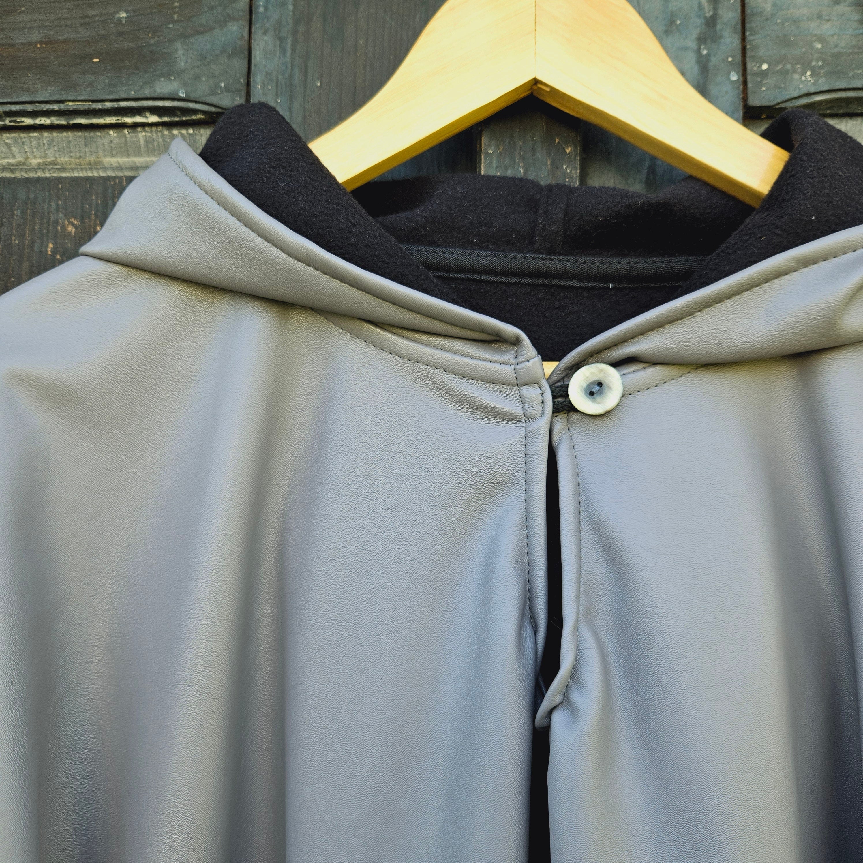 Rain poncho OLAND Unisex ruana cape waterproof - Grey rain jacket poncho with hood Comfortable cloak  outdoor windproof waterproof In2Nord