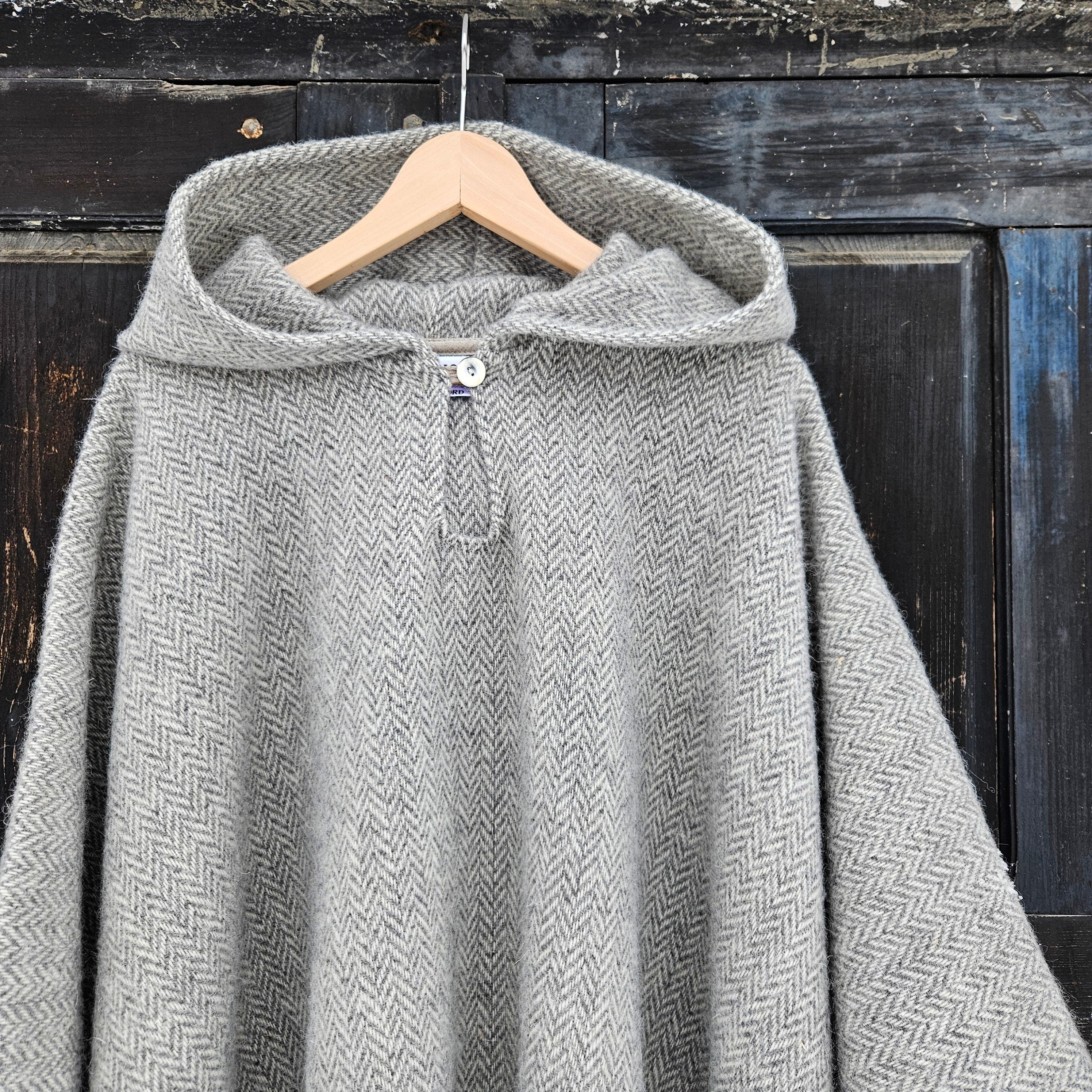 Wool poncho - OLAND - Unisex ruana cape - herringbone Grey wool blanket poncho with or without hood - Comfortable cape cloak shawl outdoor