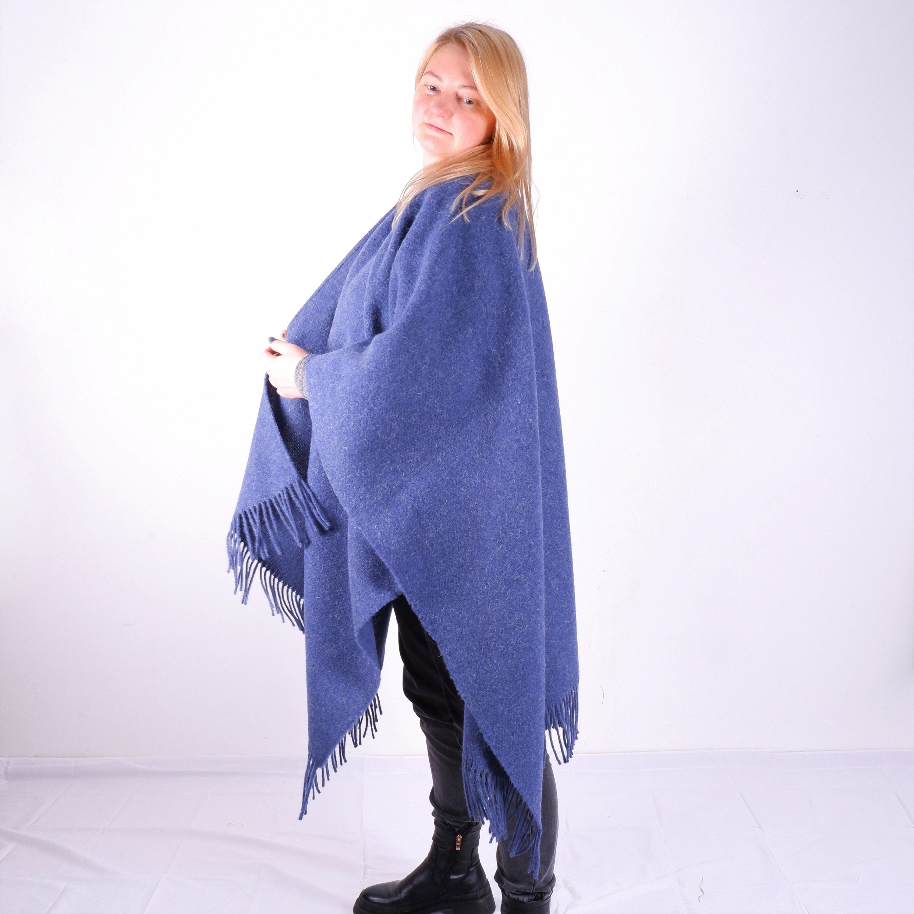 Wool Poncho Umea – Natural Wool Wrap With Fringe | One Size Open Front Cape