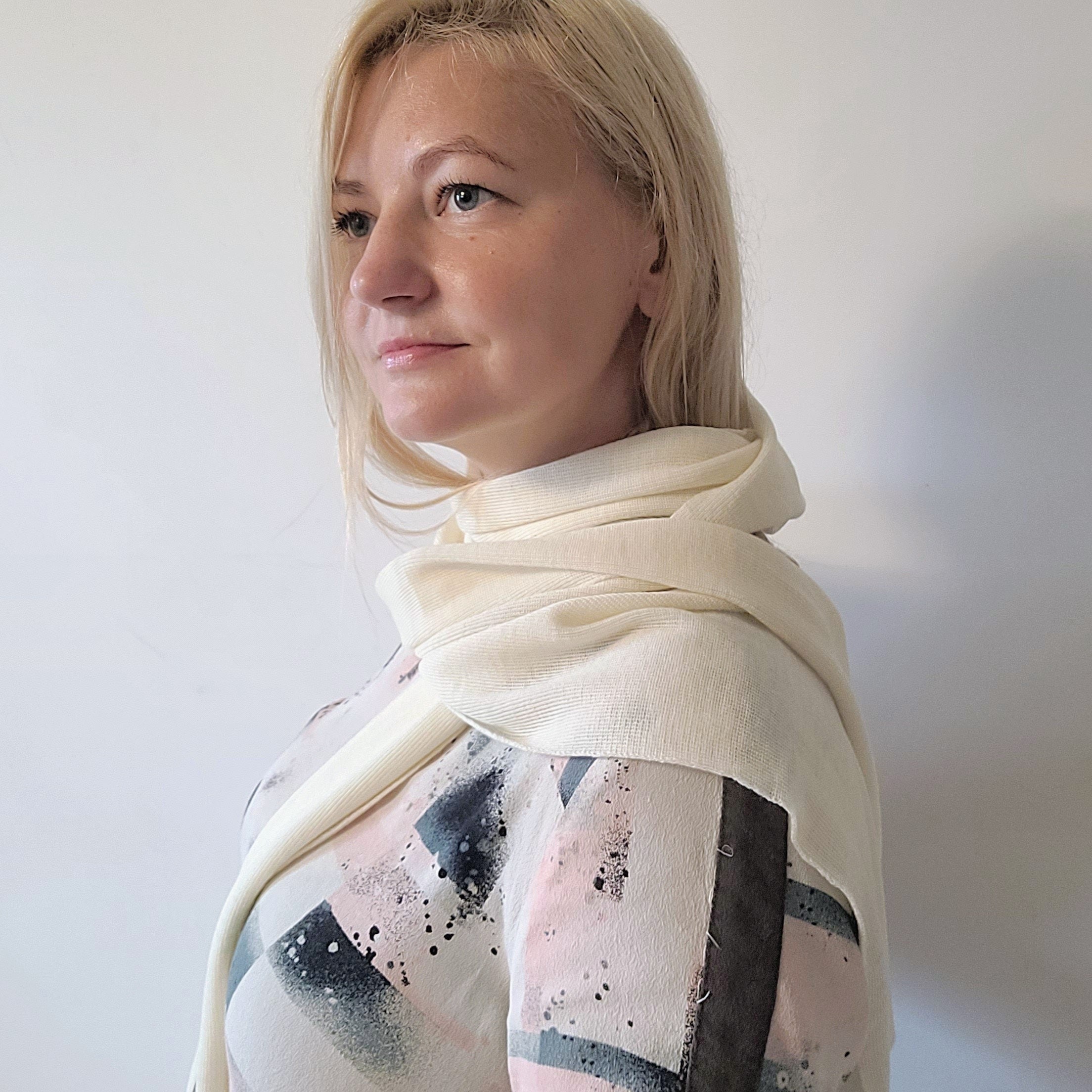 Merino Wool Scarf – Lightweight, Soft Breathable Wool Neckwear for Winter