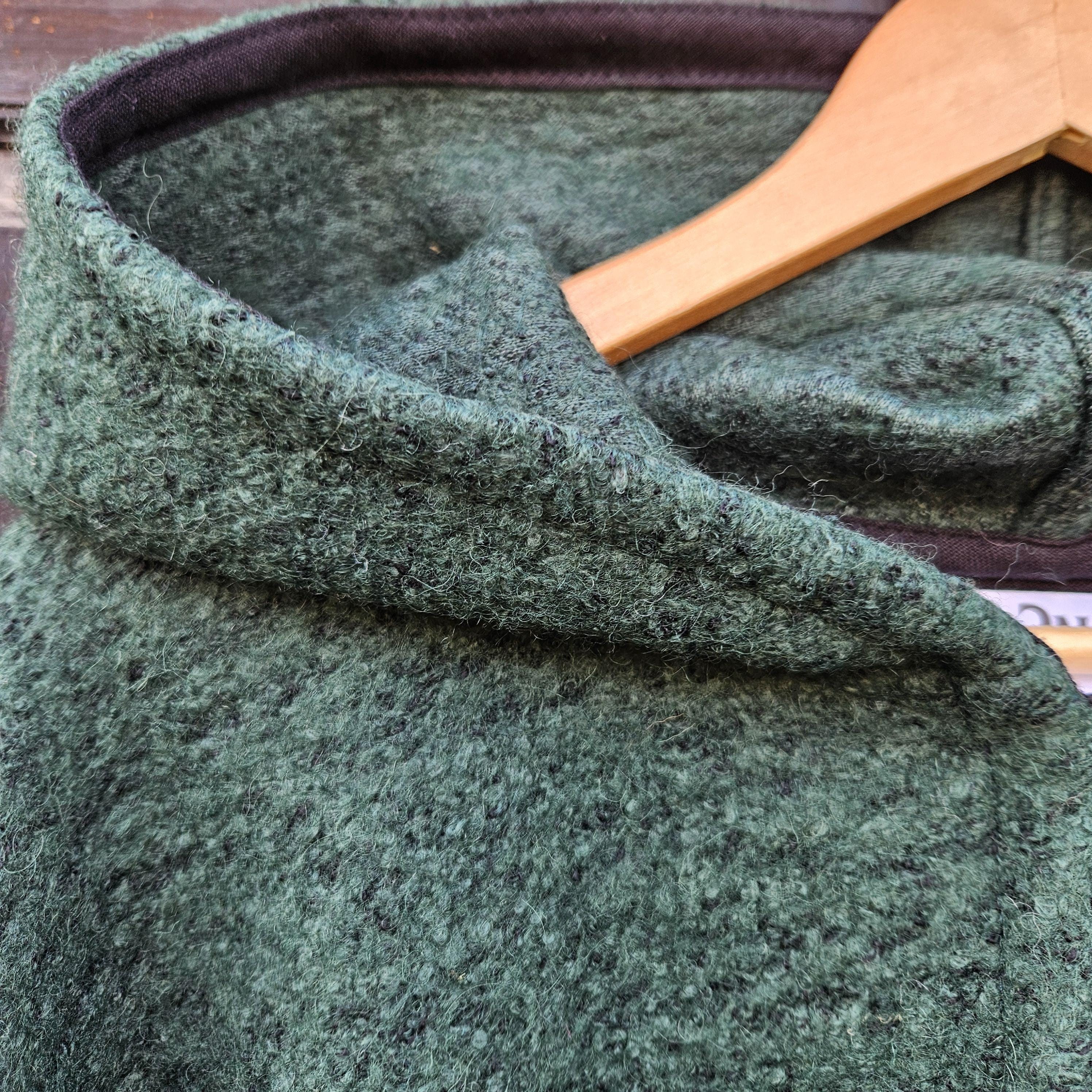 Wool Poncho Oland - Unisex Ruana Cape Green Wool Blanket With Hood | Comfortable Outdoor Cloak