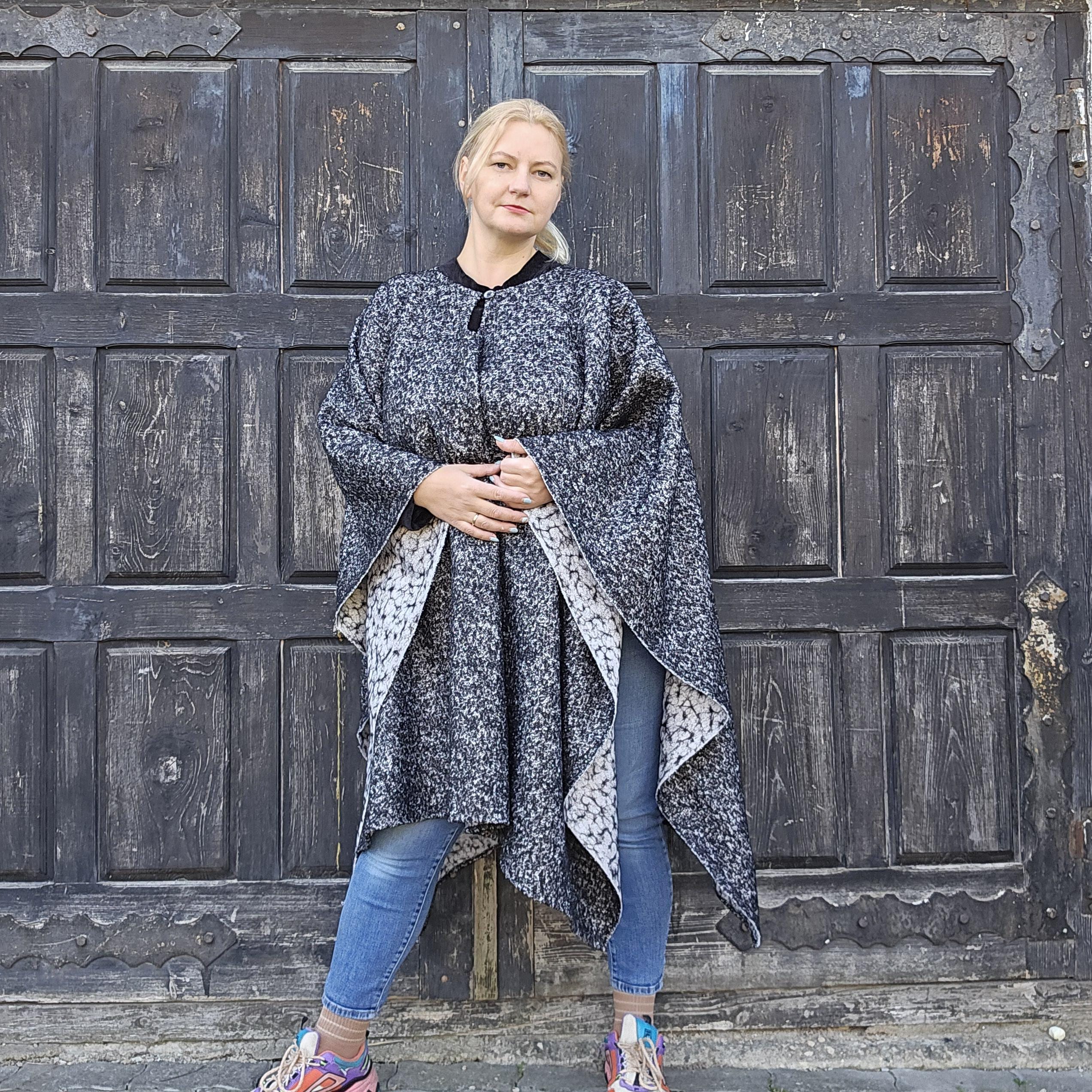 Wool Poncho Oland - Unisex Ruana Cape Grey Blanket With Or Without Hood | Comfortable Outdoor Shawl