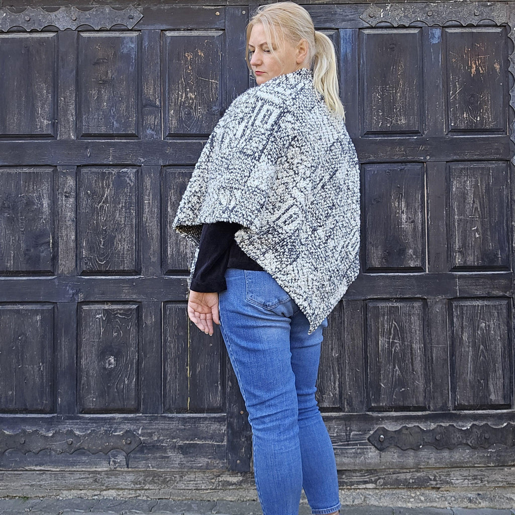 Wool Blanket Poncho – Hooded Wool Cape | Unisex Comfortable Outdoor Cape Beige