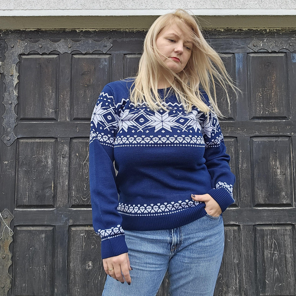 Scandinavian Wool Jumper – Lightweight Organic Wool Blend Pullover With Snowflake Pattern