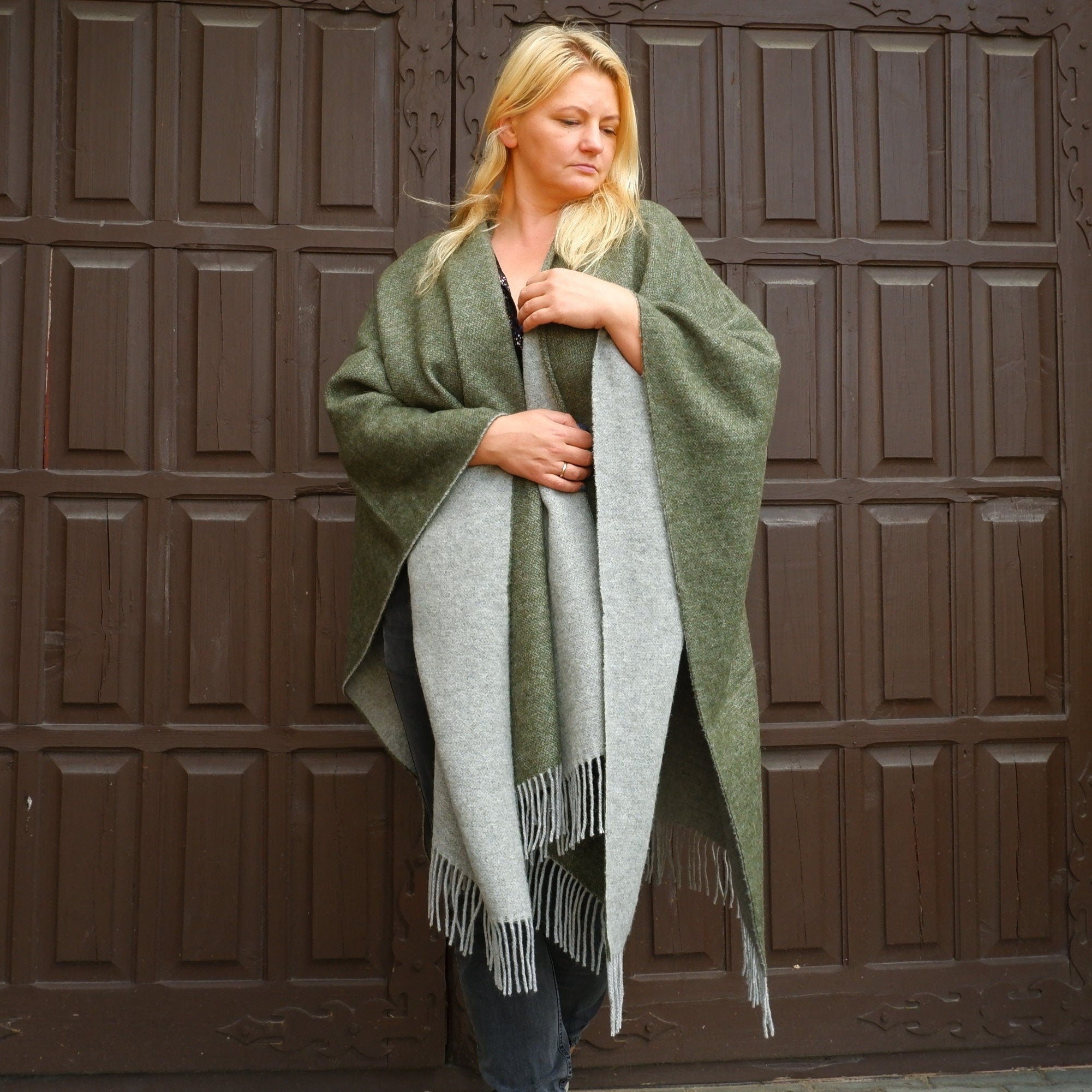 Merino Wool Poncho Umea – Reversible Wool Cape With Fringes | Soft, Warm Outdoor Wrap