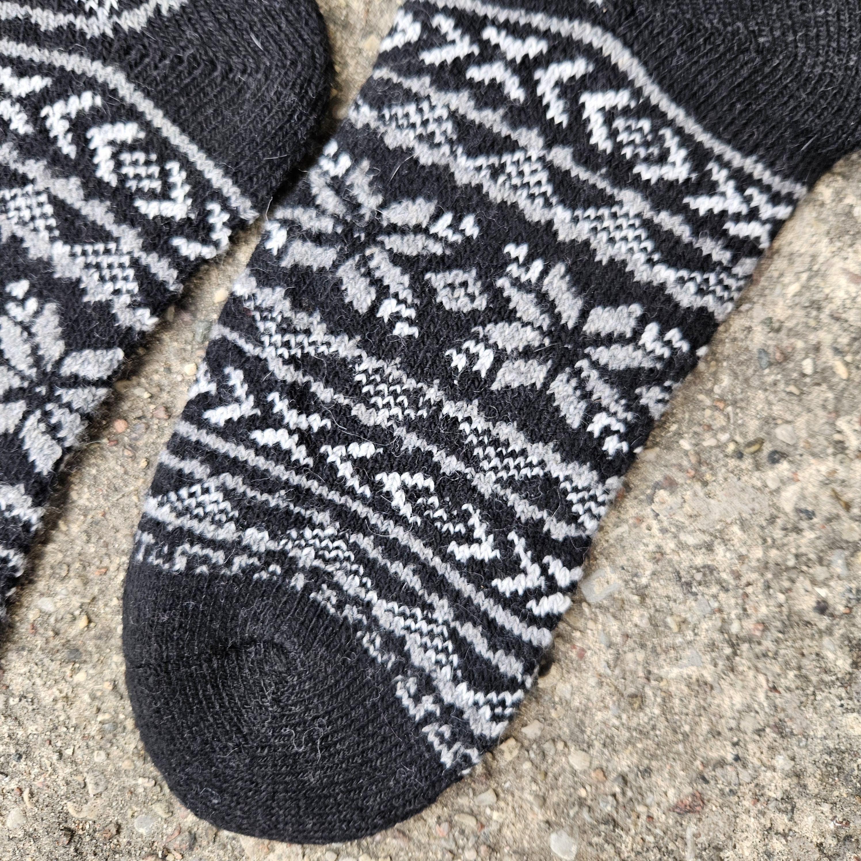 Alpaca Wool Socks – Warm Nordic Moose Pattern Ankle Socks With Reinforced Arch Support