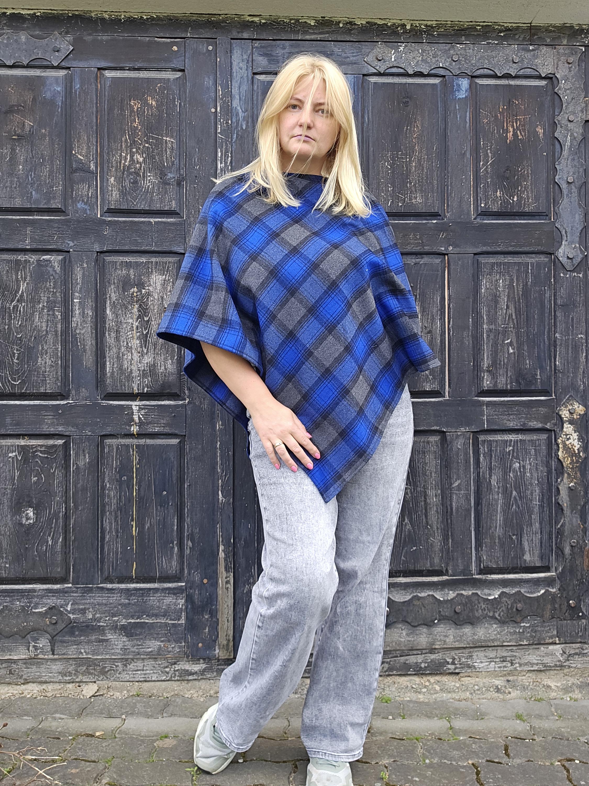 Wool Blanket Poncho Kiruna - Hooded Blue Tartan Ruana Cape | Comfortable Outdoor Wrap