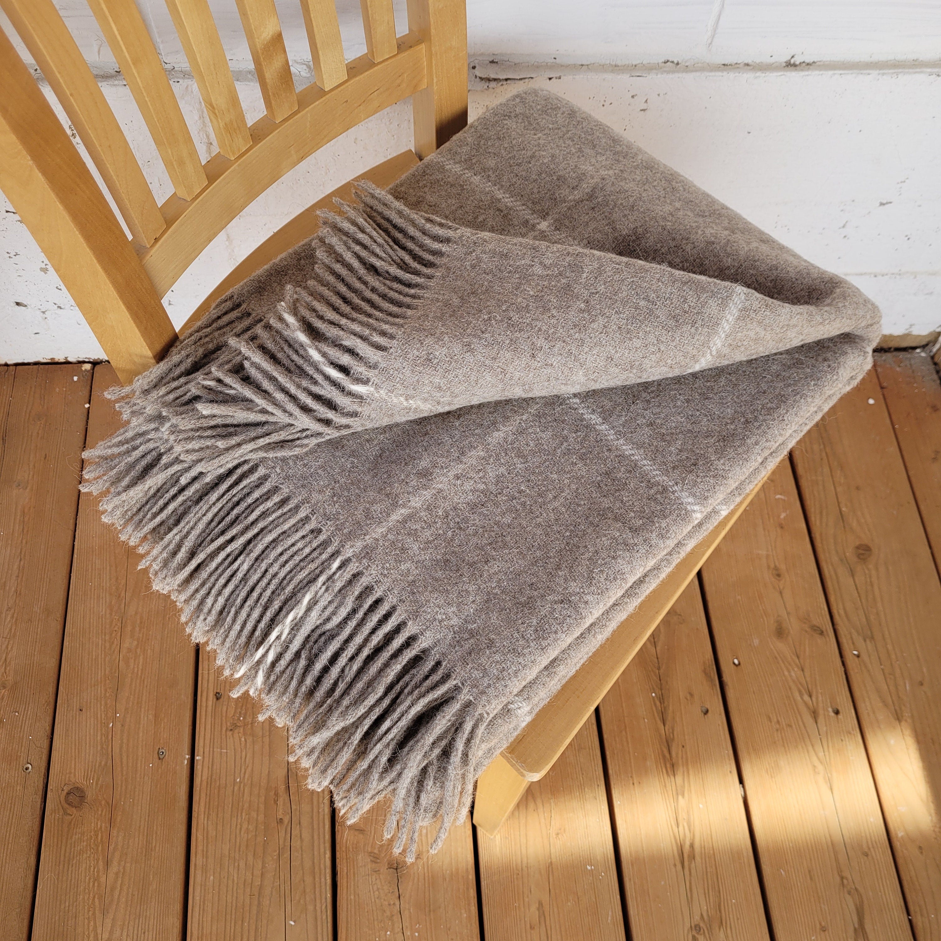 New Zealand Wool Blanket – Warm Winter Throw | Natural Wool Cover, Cozy Plaid