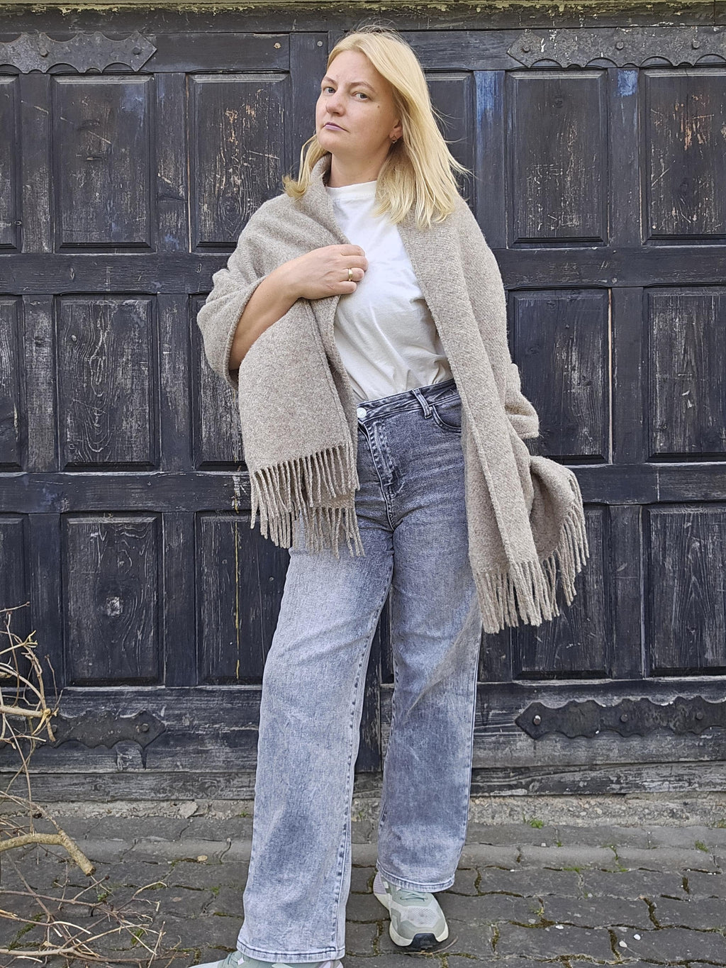 Wool Pocket Shawl – Classic Knitted Poncho Wrap With Pockets & Fringe Cape