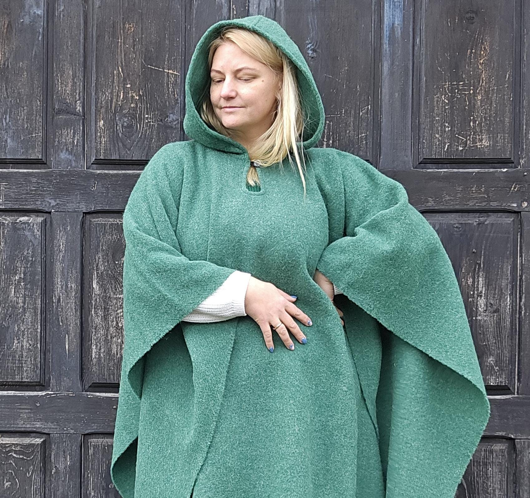 wool cape poncho coat for men or women in green IN2NORD