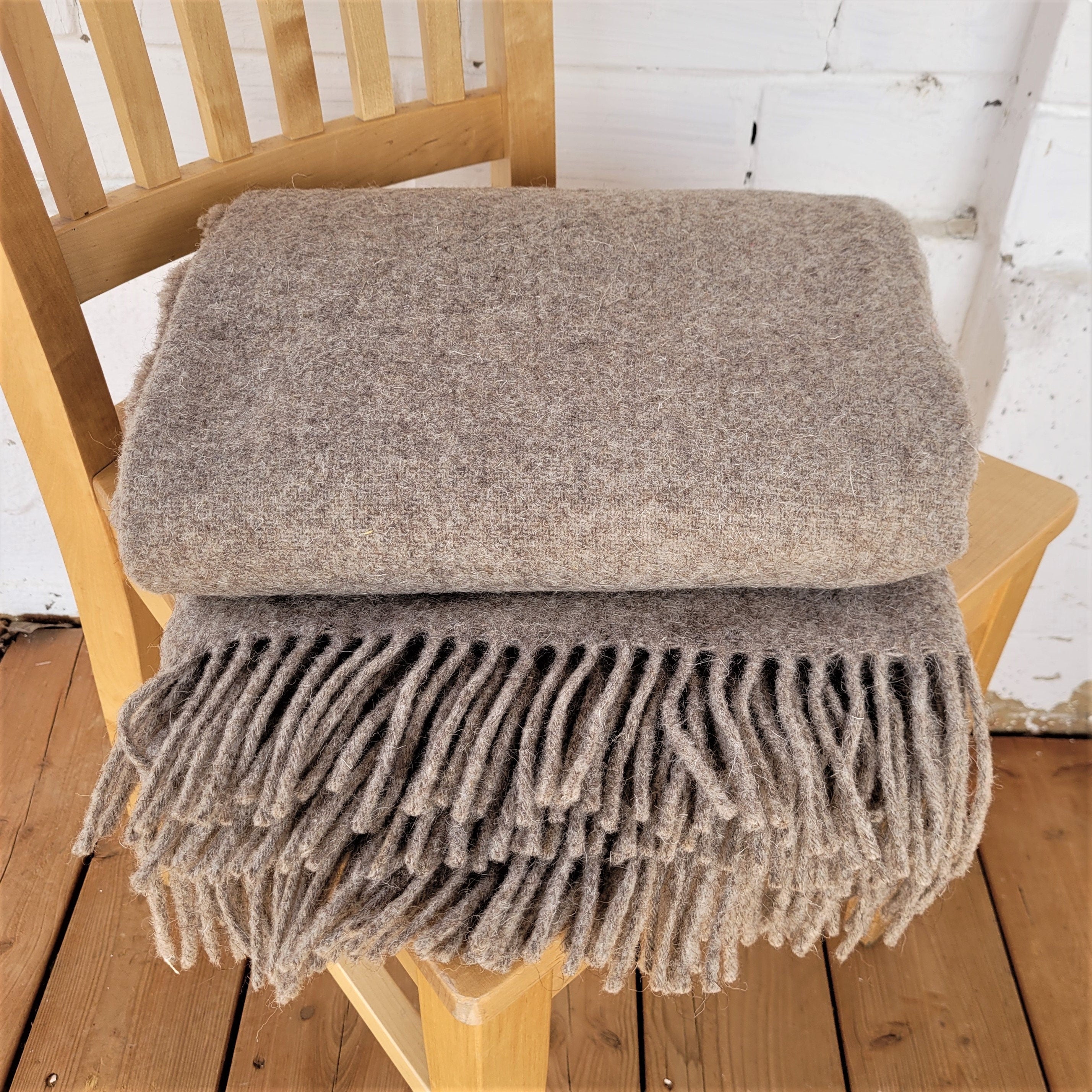 New Zealand Wool Blanket – Durable Breathable Wool Throw for All Seasons