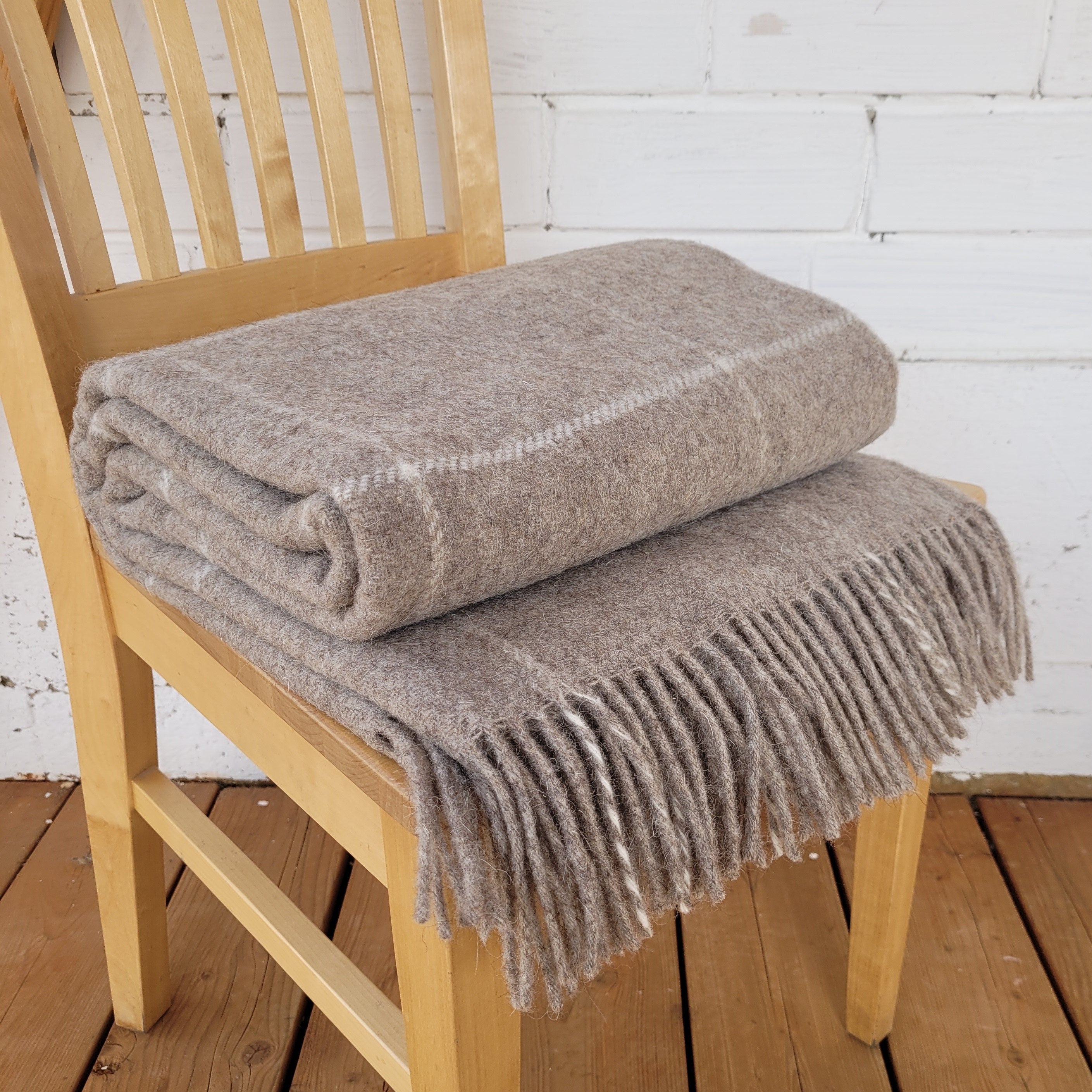 New Zealand Wool Blanket – Warm Winter Throw | Natural Wool Cover, Cozy Plaid