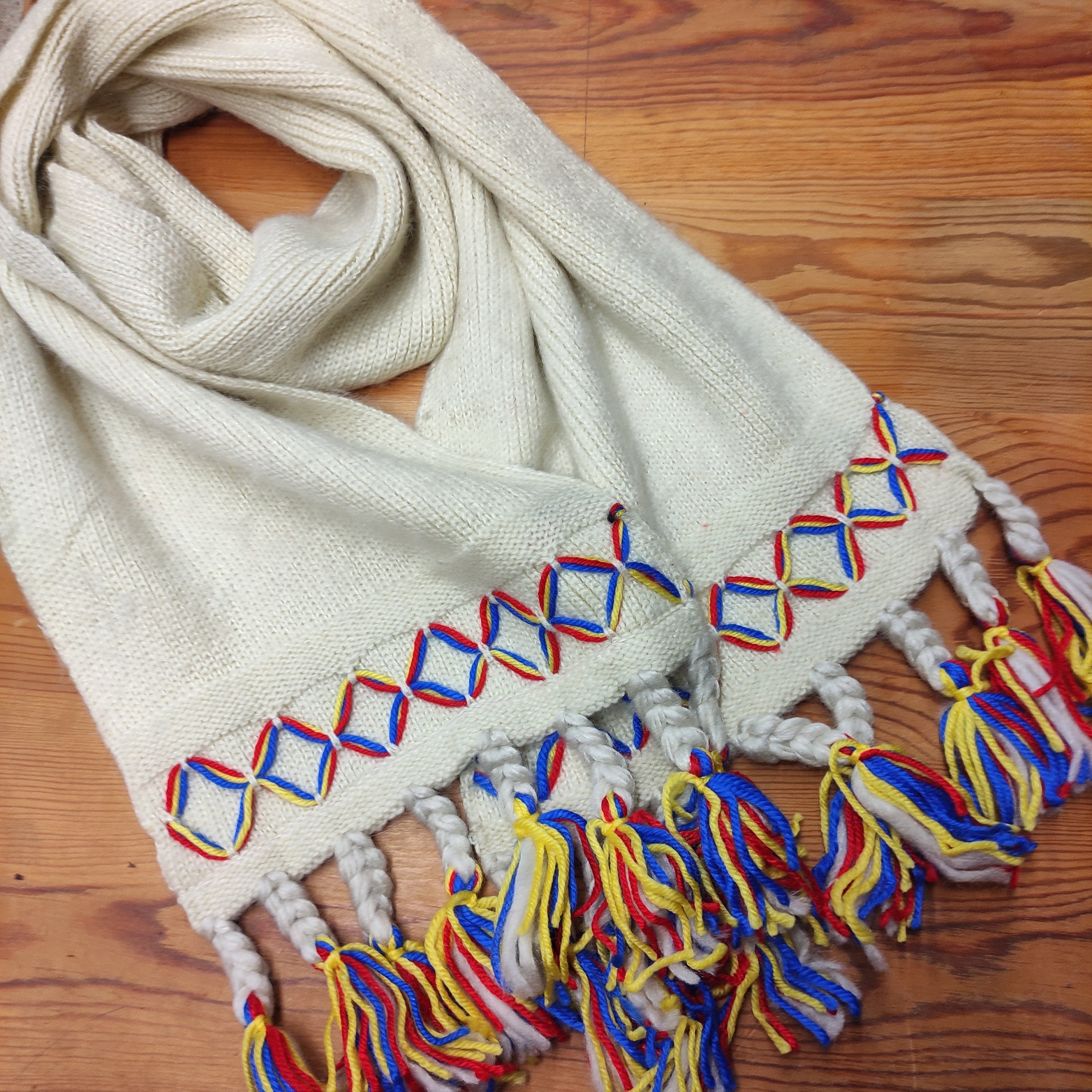 Lovikka Wool Mittens – Knitted Warm Winter Accessories With Tassel Embroidery