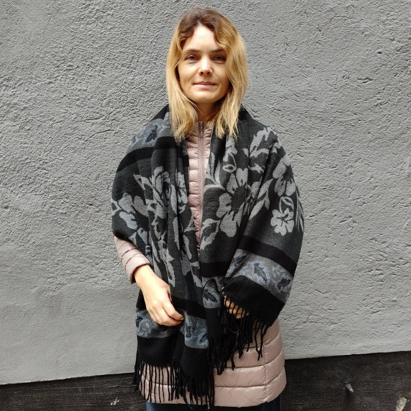 Lambswool Wrap Shawl, frindged fleece Shawl Ruana, Wool Wrap Ladies, Poncho Women, Oversized Scarf, Bridal Lambswool Shawl black gray floral