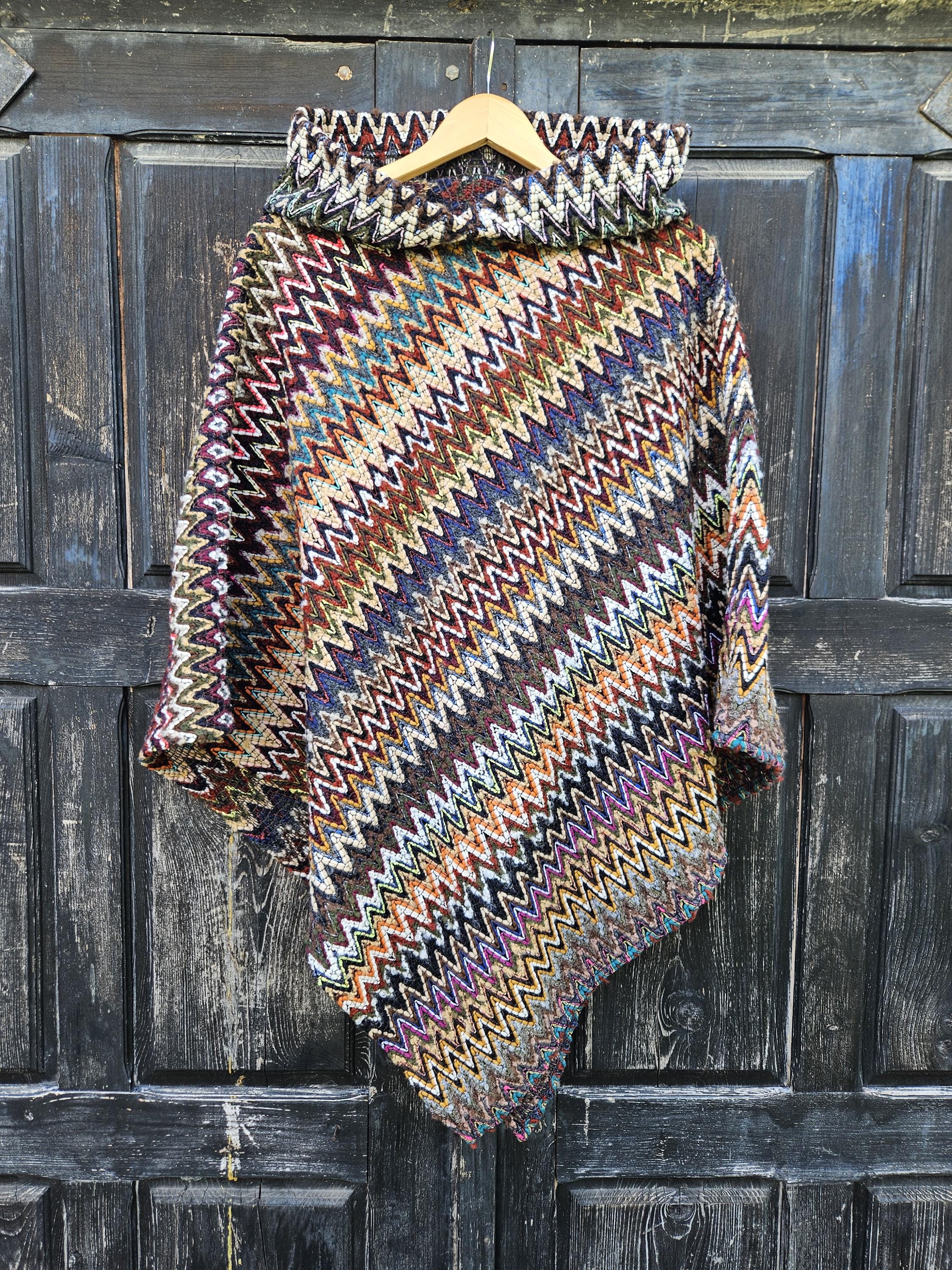 Wool Blanket Poncho Kiruna - Hooded Wool Cape Brown Zigzag Ruana for Outdoor Comfort