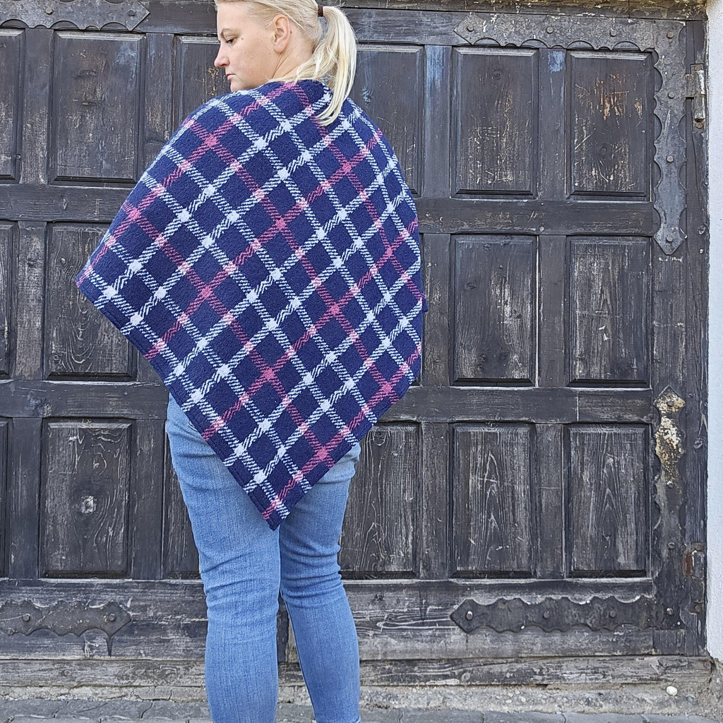 Wool blanket poncho cape hooded in WHITE lambswool ladies poncho cape with or without hood Wool blanket poncho cape