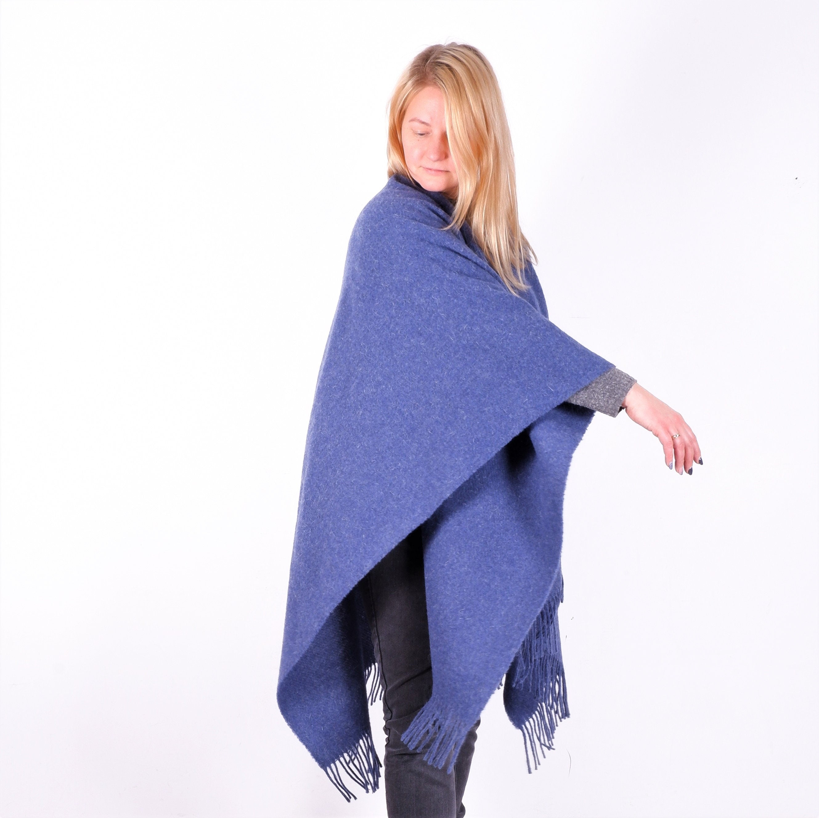 Wool Poncho Umea - Natural Wool Cape with Fringes | Comfortable Outdoor Wrap Shawl