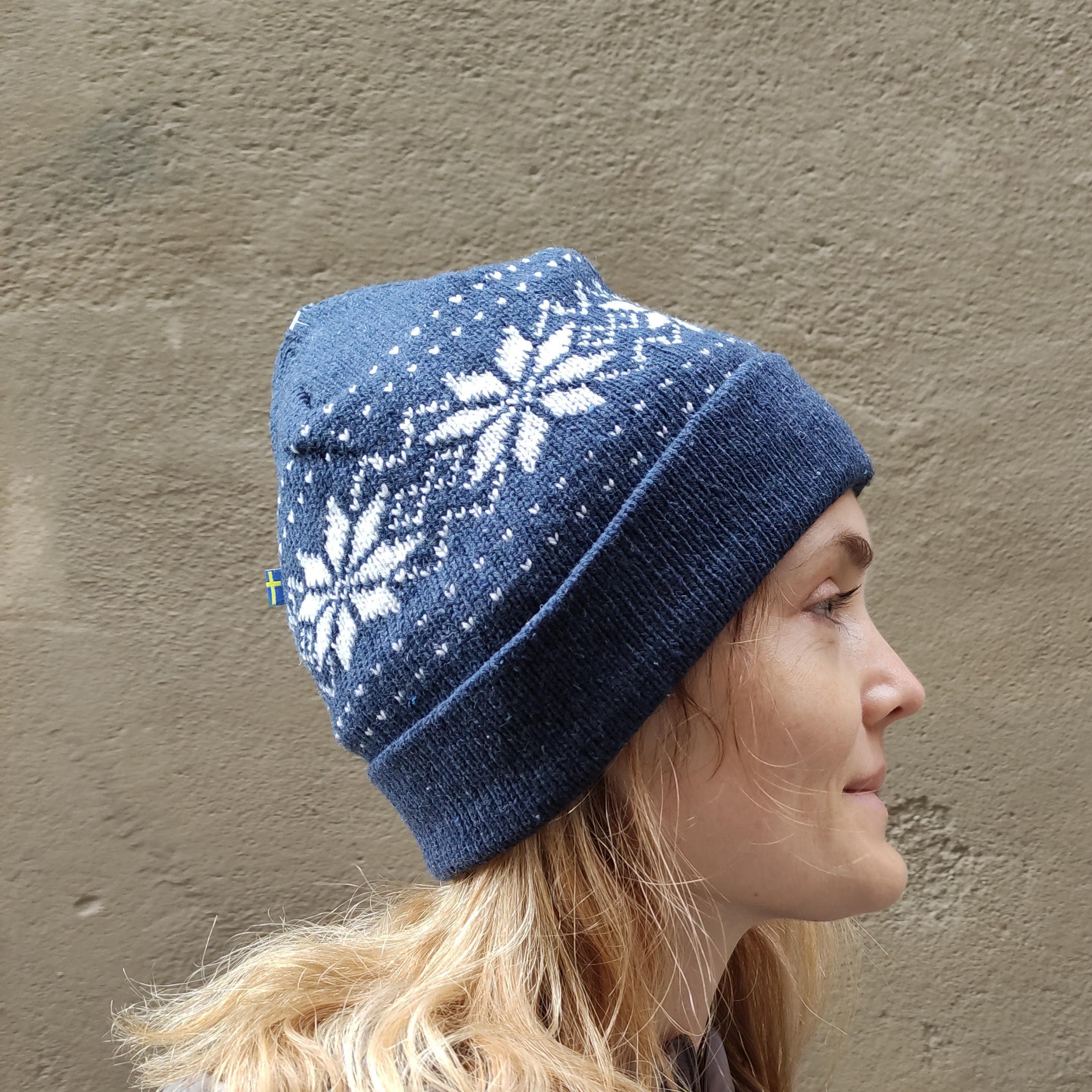 Blue Nordic Woolen Hat with fair isle pattern Beautiful Beanie ski hat Fleece-lined Traditional Scandinavian winter hat with gray pattern