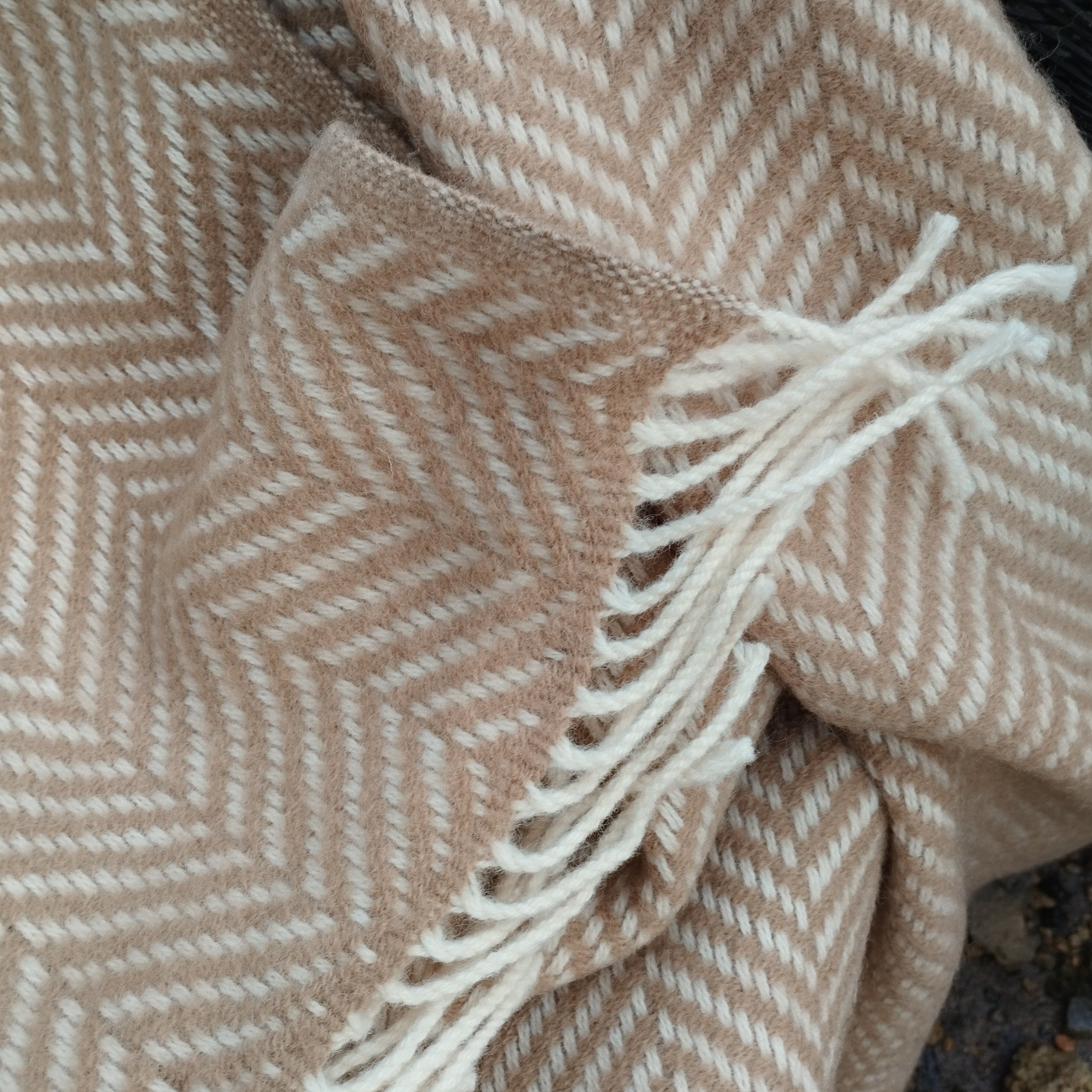 Extra fine quality lambswool blanket soft warm and cozy large brown large sofa throw plaid blanket MERINO WOOL 150x220cm/55x79 inch IN2NORD