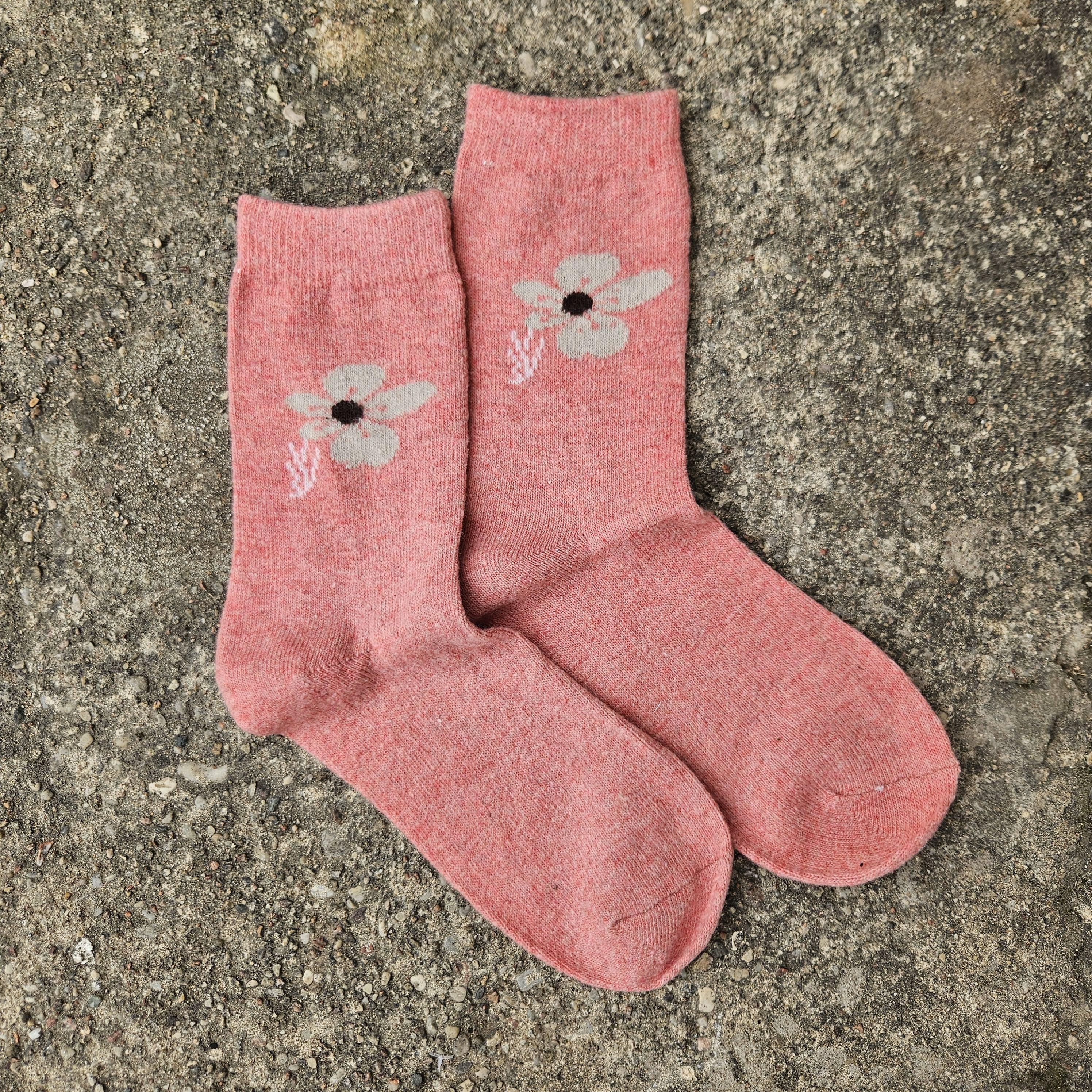 Thin Merino Wool Socks - Unisex Lightweight Hiking & Everyday Warm Footwear