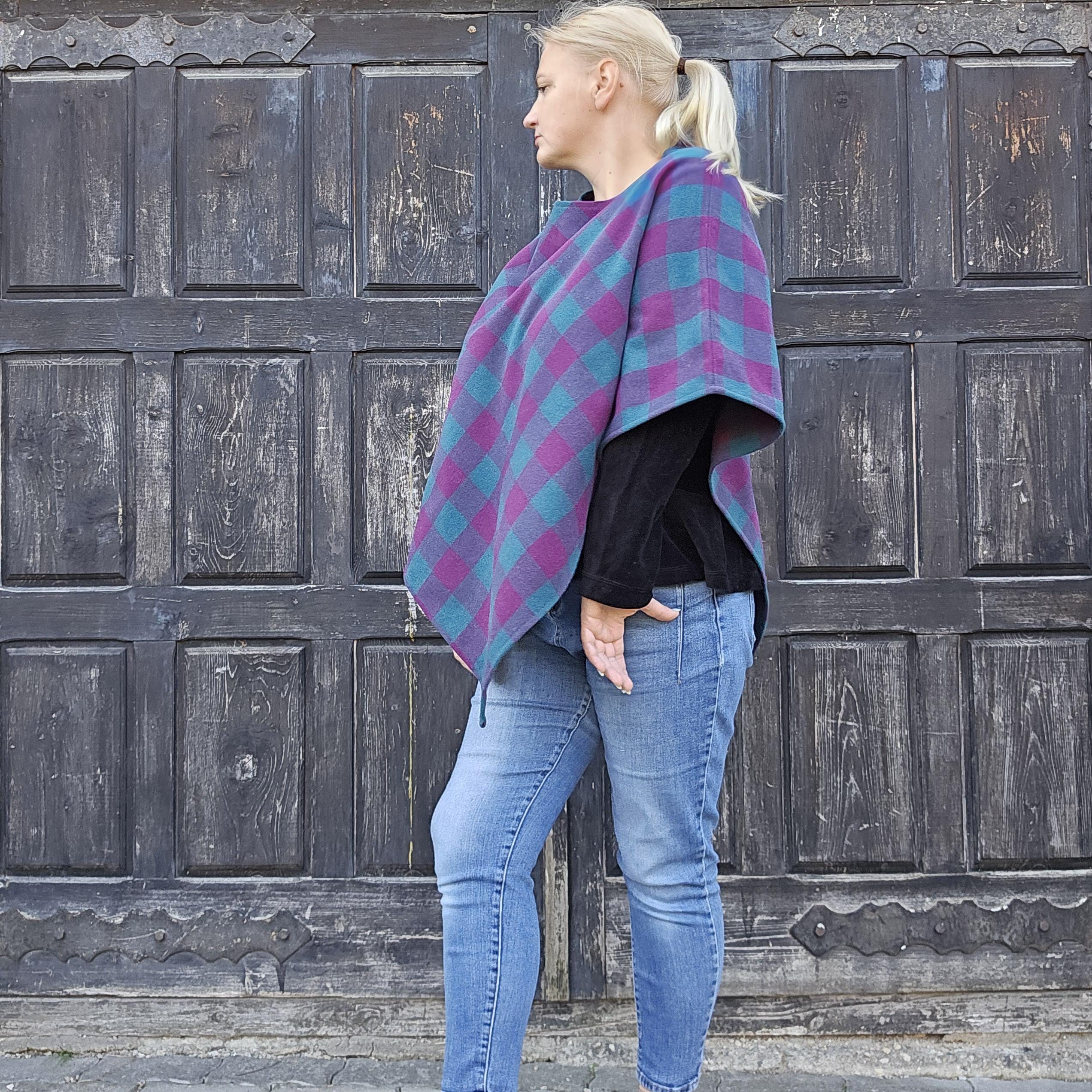 Wool Blanket Poncho Kiruna - Purple Checked Hooded Cape | Comfortable Soft Warm Ruana