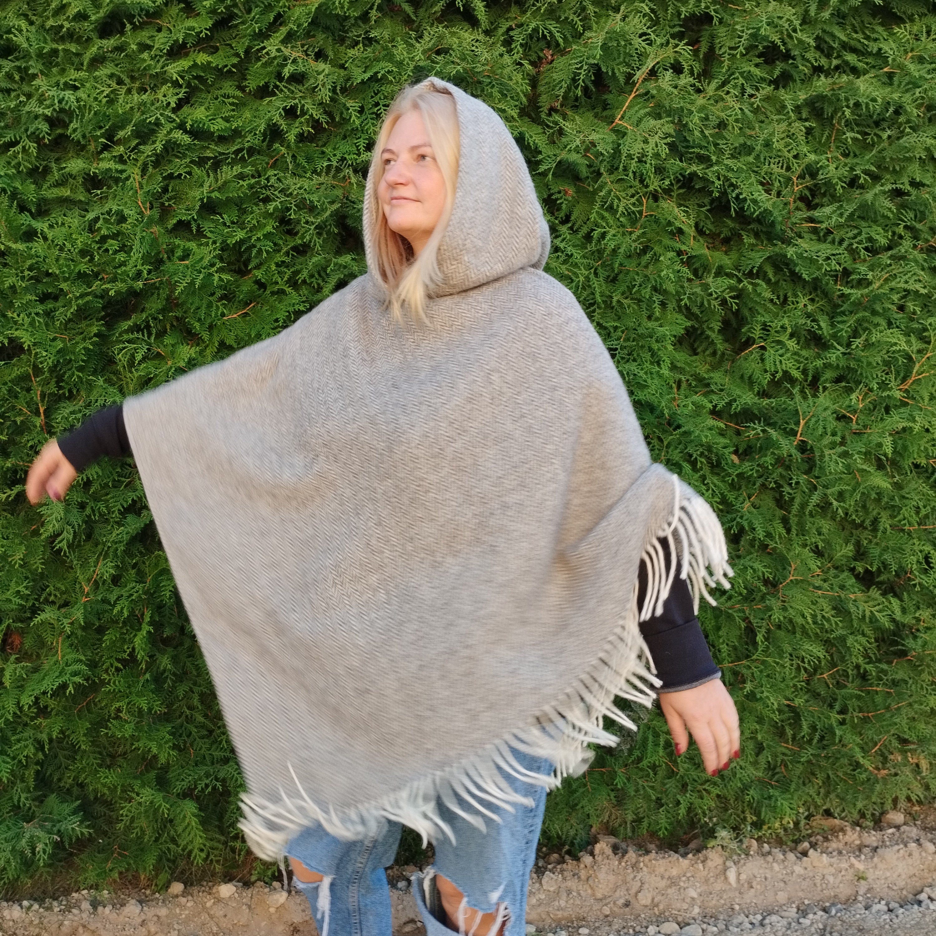 Wool Blanket Poncho Kiruna - Hooded Ruana With Fringes | Comfortable Outdoor Wool Cape