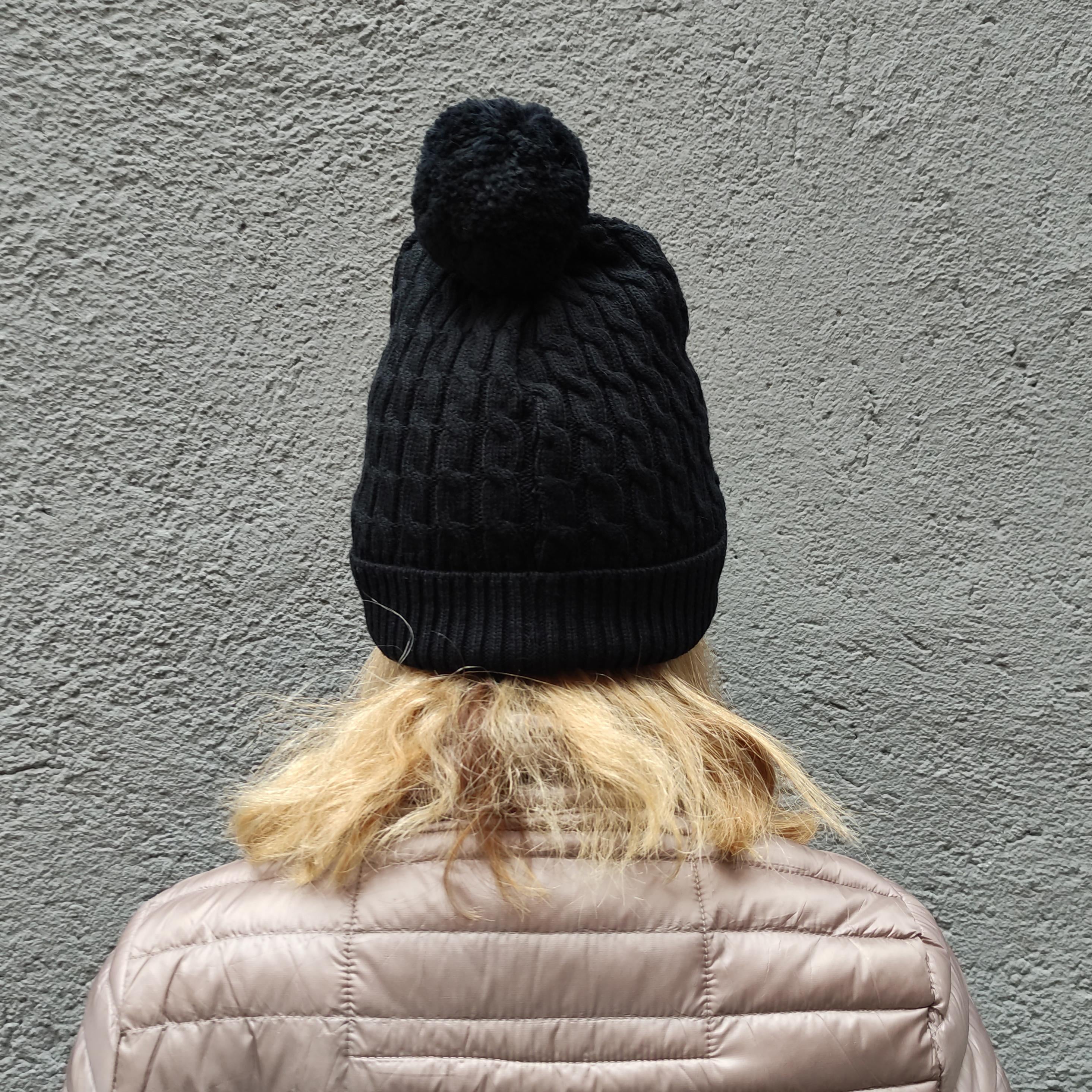 Nordic Woolen Hat – Braided Pattern Beanie with Fleece Lining for Scandinavian Winter