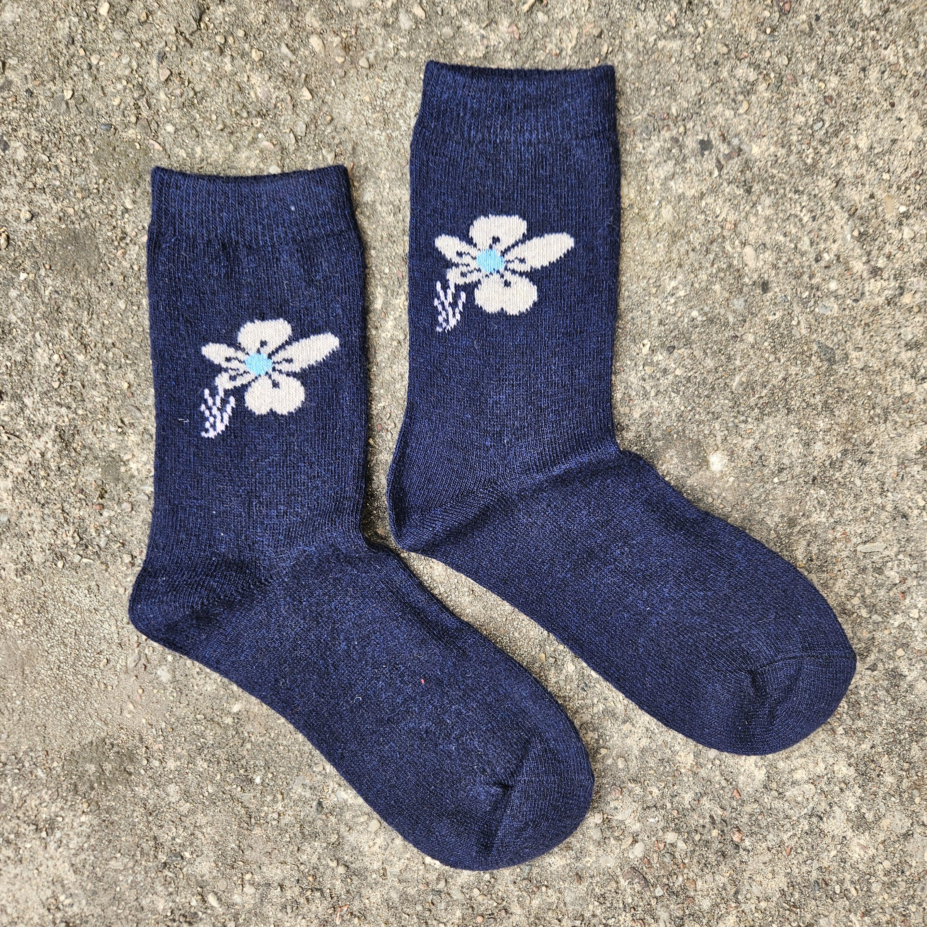 Thin Merino Wool Socks - Lightweight Thermal Hiking Socks | Unisex Warm Comfort