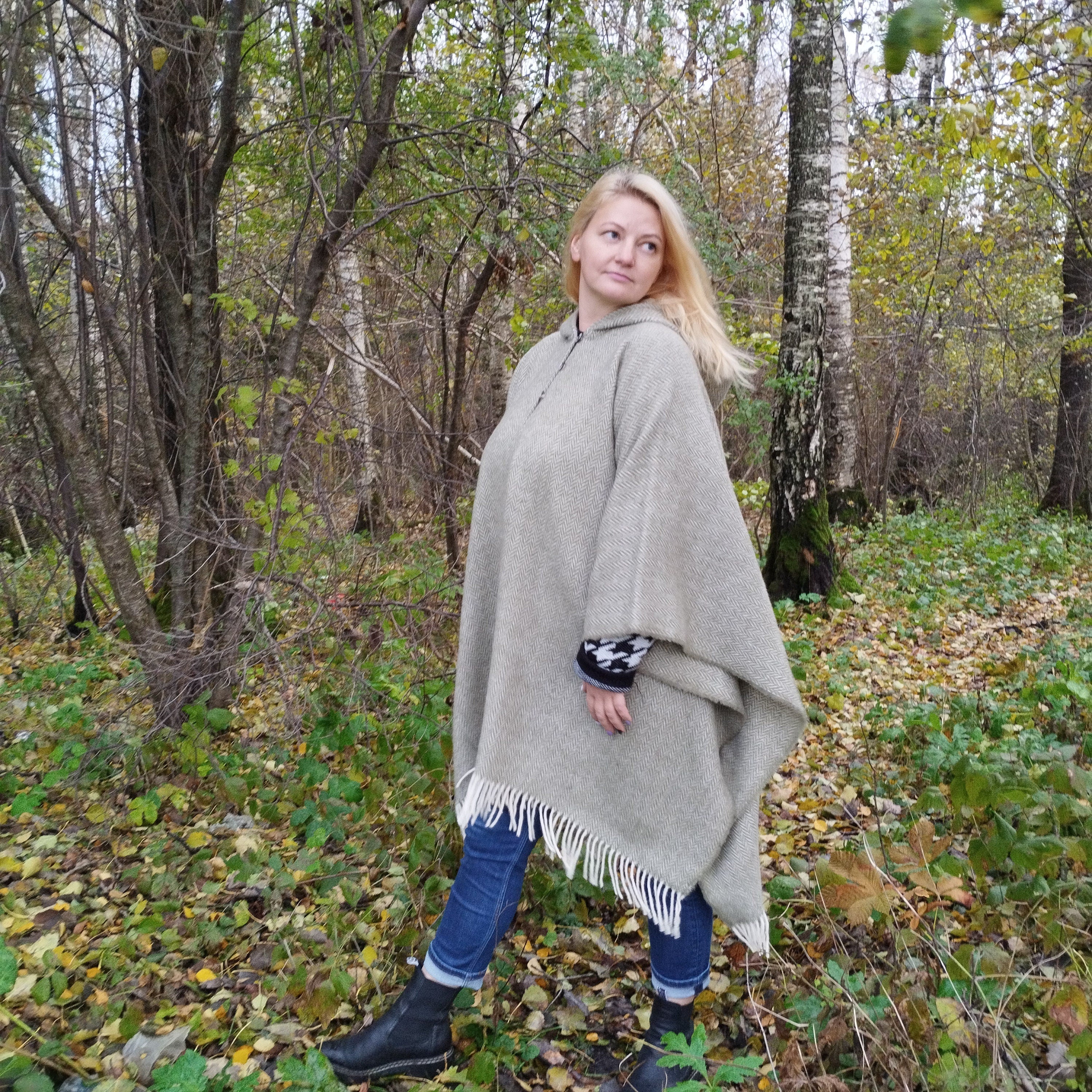 Wool Blanket Poncho – Unisex Grey Herringbone Hooded Cape with Fringes