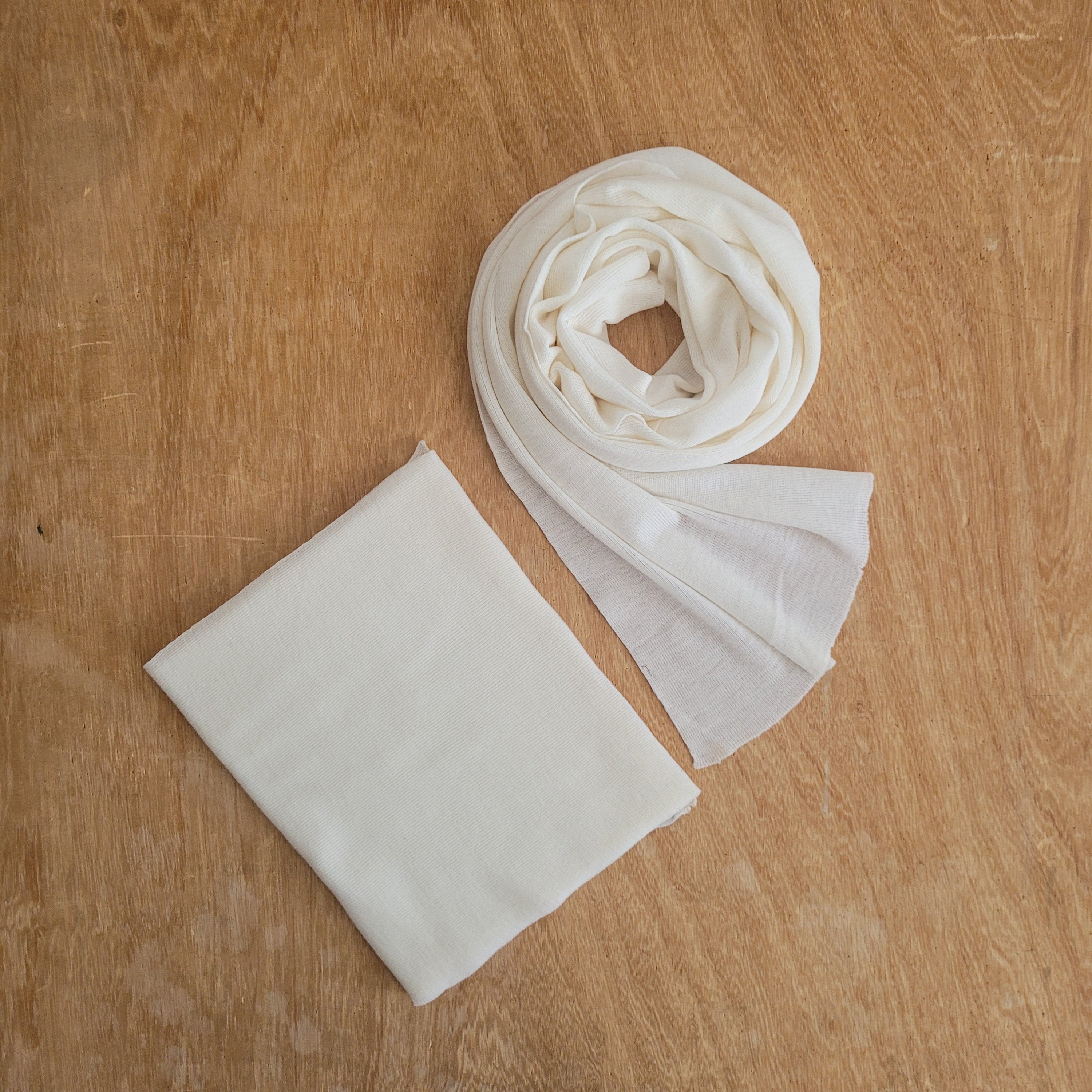 Merino Wool Scarf | Lightweight, Soft Wool Neckwear – Machine Washable Thermal Wrap