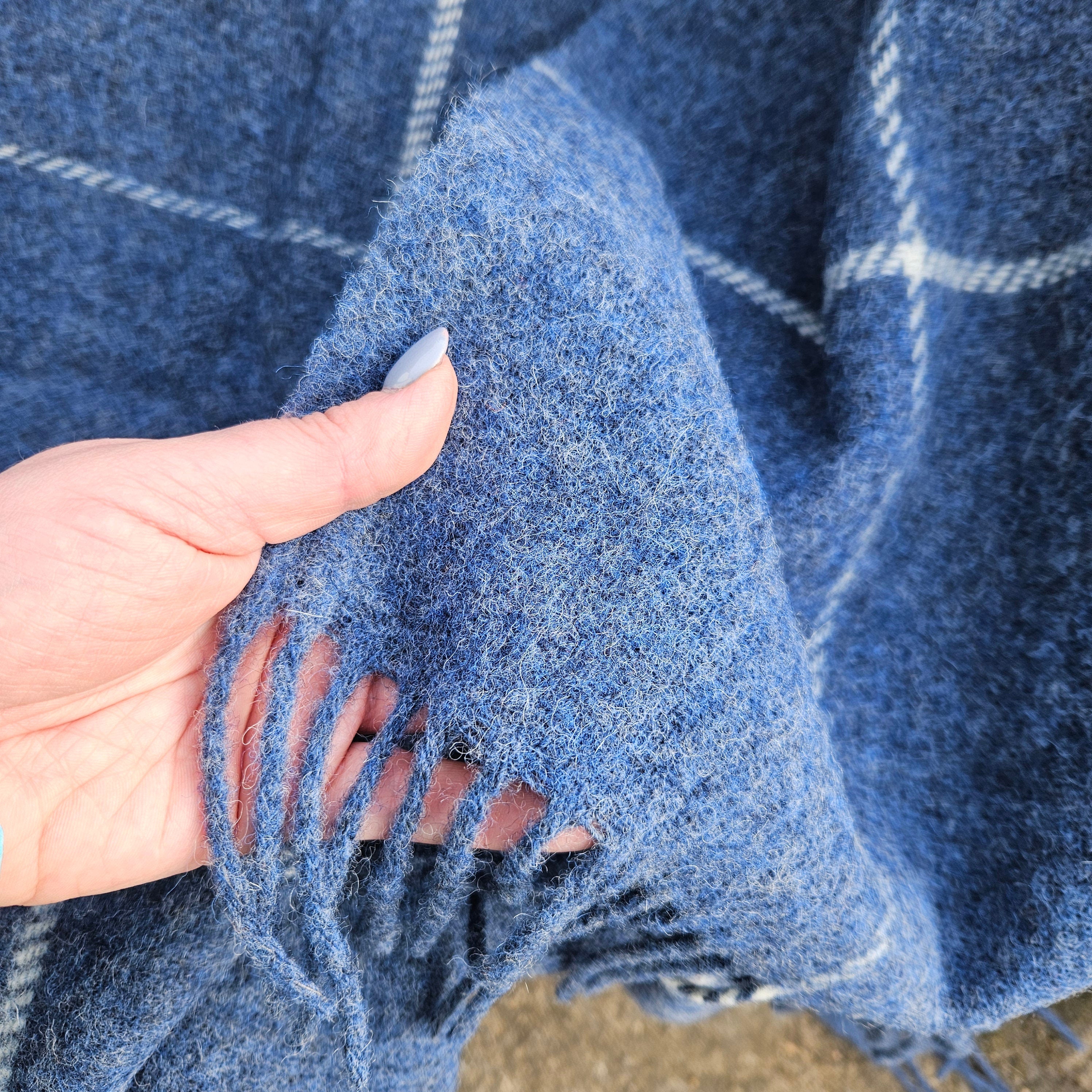 New Zealand Wool Blanket – Thick Woolen Plaid Throw | Cozy Sofa Cover