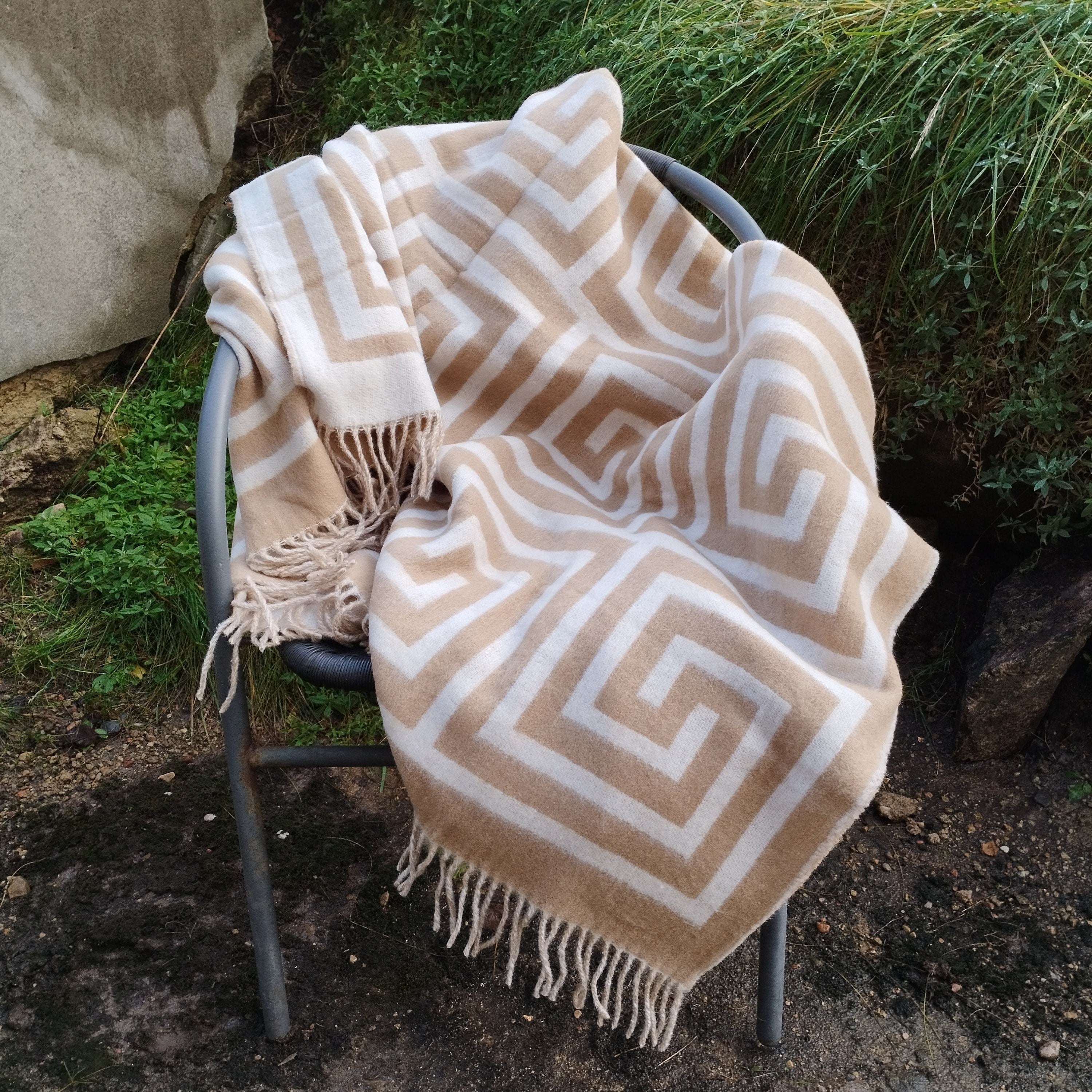 Merino Wool Blanket – Soft Warm Large Brown Plaid Sofa Throw 140x200cm