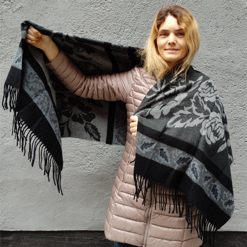 Lambswool Wrap Shawl, frindged fleece Shawl Ruana, Wool Wrap Ladies, Poncho Women, Oversized Scarf, Bridal Lambswool Shawl black gray floral