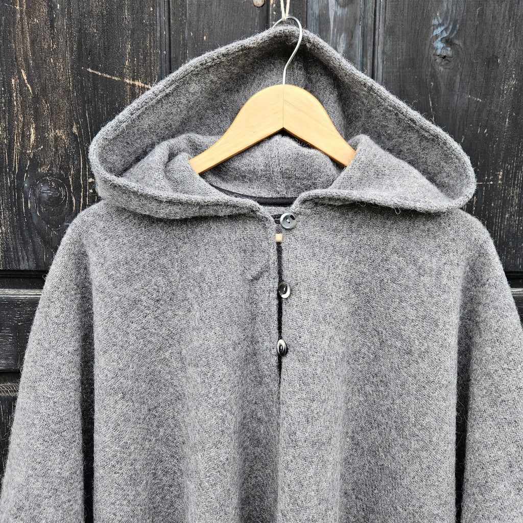 wool blanket poncho with hood - grey wool cape coat SALA unisex ruana with fringes - Comfortable cape cloak shawl outdoor - In2Nord