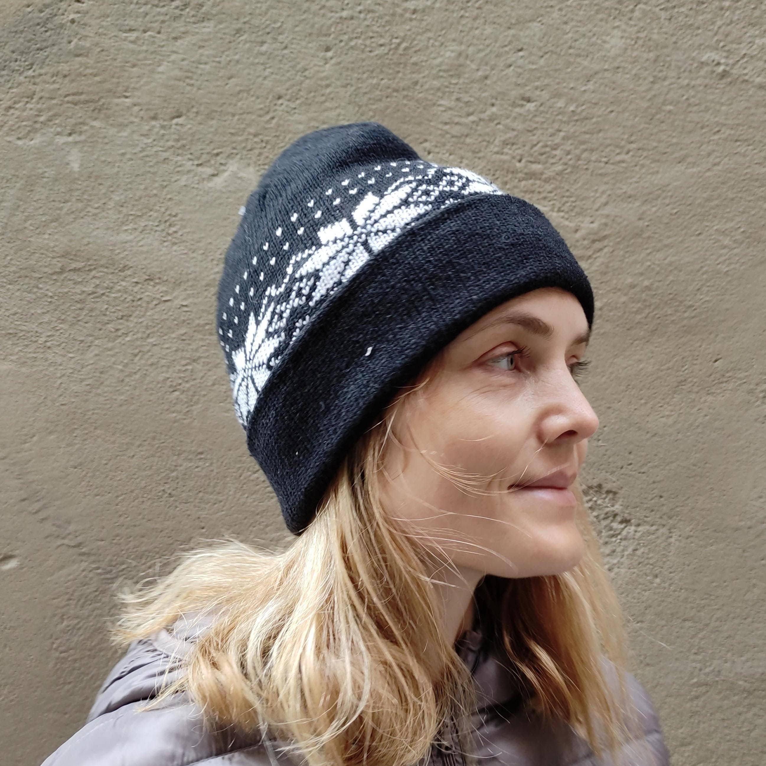 Black Nordic Woolen Hat with fair isle pattern Beautiful Beanie ski hat Fleece-lined Traditional Scandinavian winter hat with gray pattern