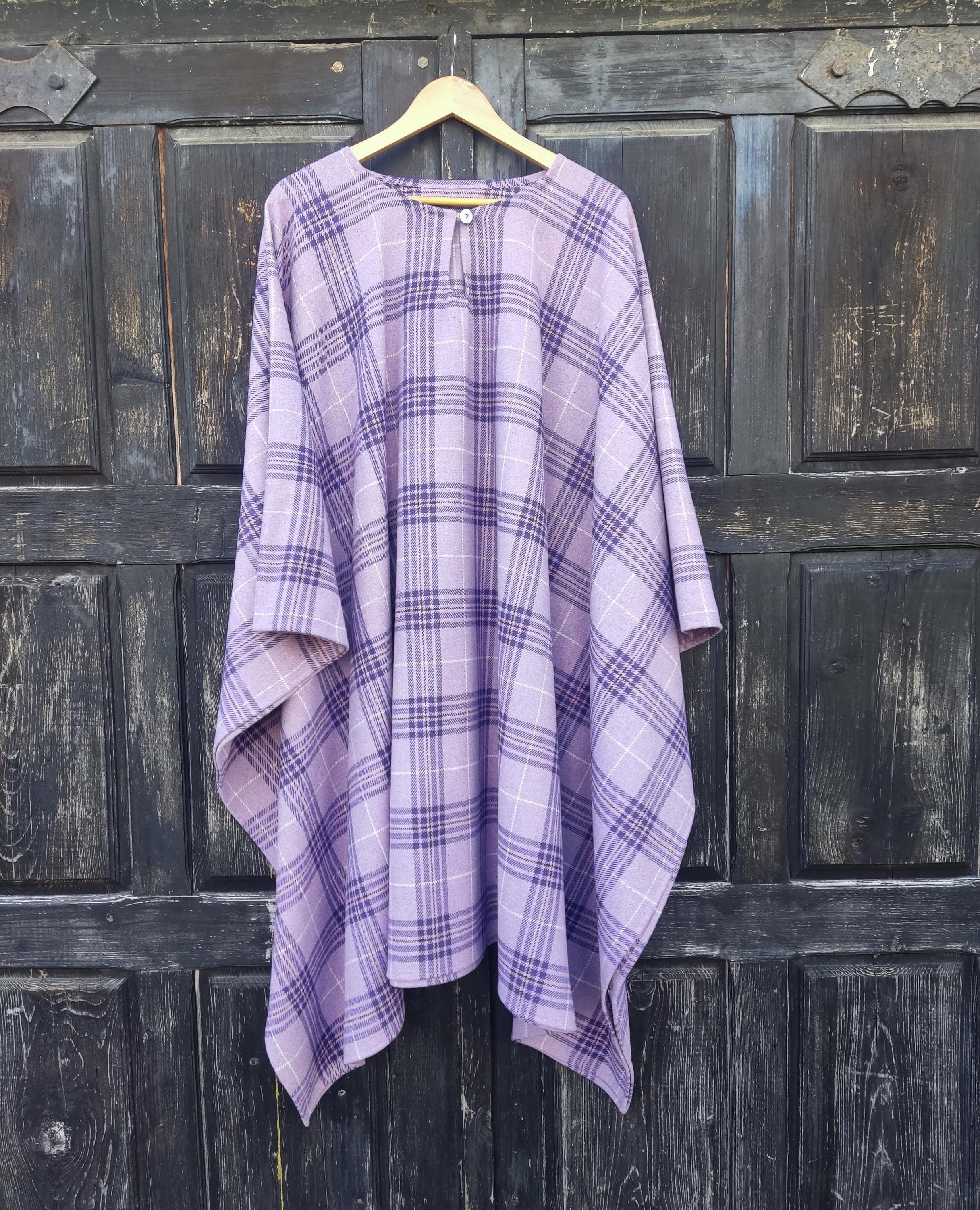 Wool poncho OLAND Unisex ruana cape, purple gingham wool blanket poncho with or without  hood, Comfortable cape cloak shawl outdoor In2Nord