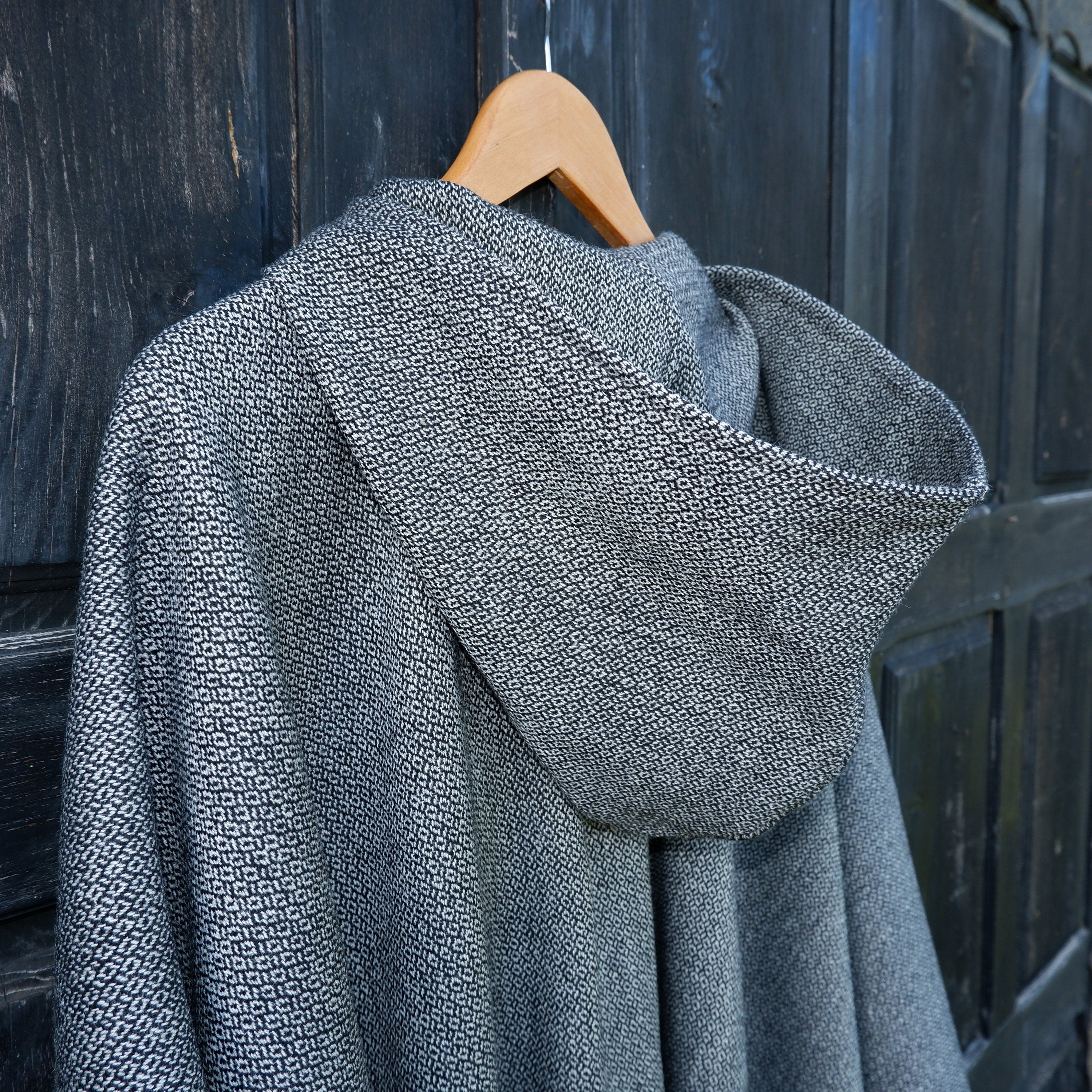 Wool Poncho Oland | Grey Wool Blanket Unisex Ruana Cape - Warm Winter Shawl with Hood or Without Hood