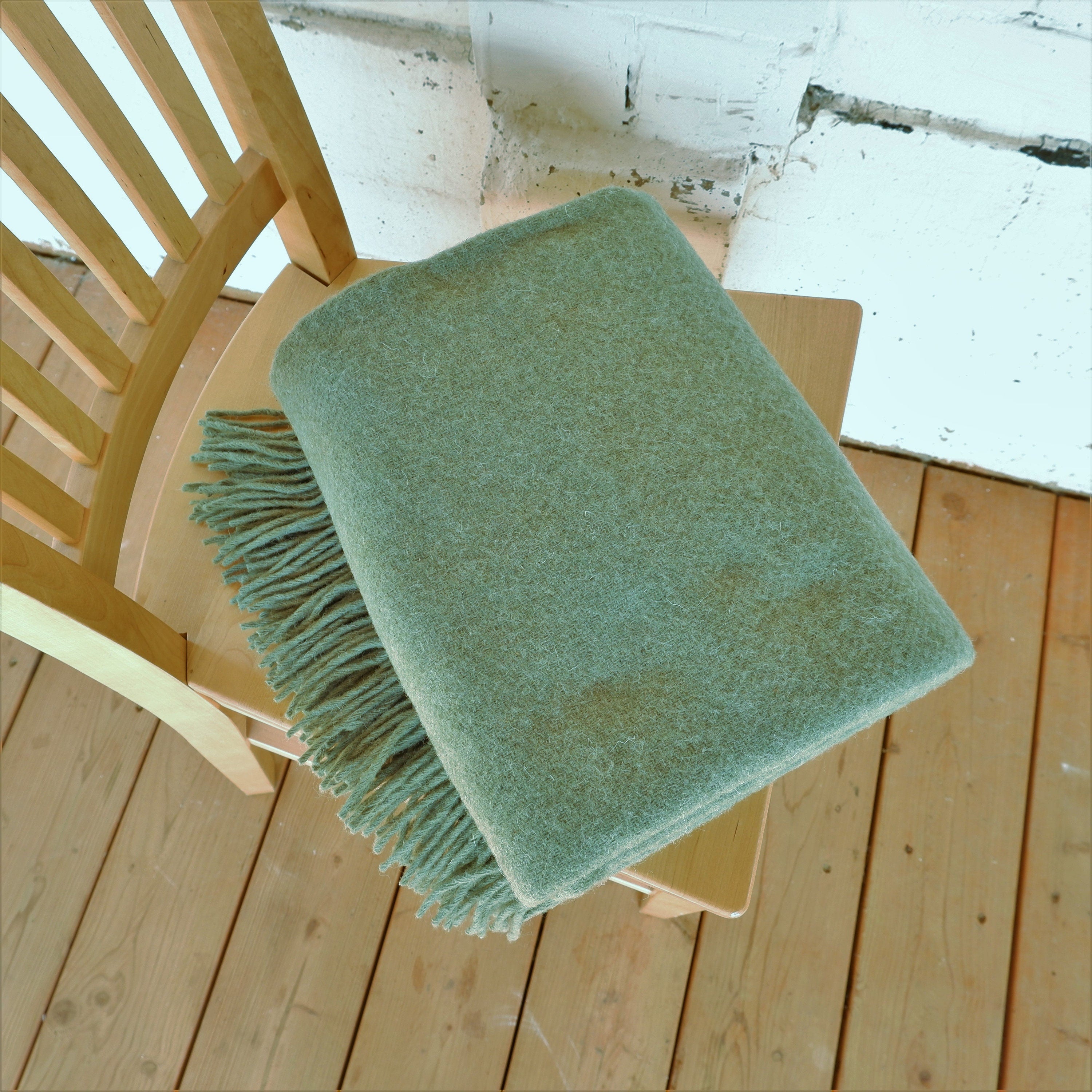 100% Wool Blanket: green Plaid Throw 55x79