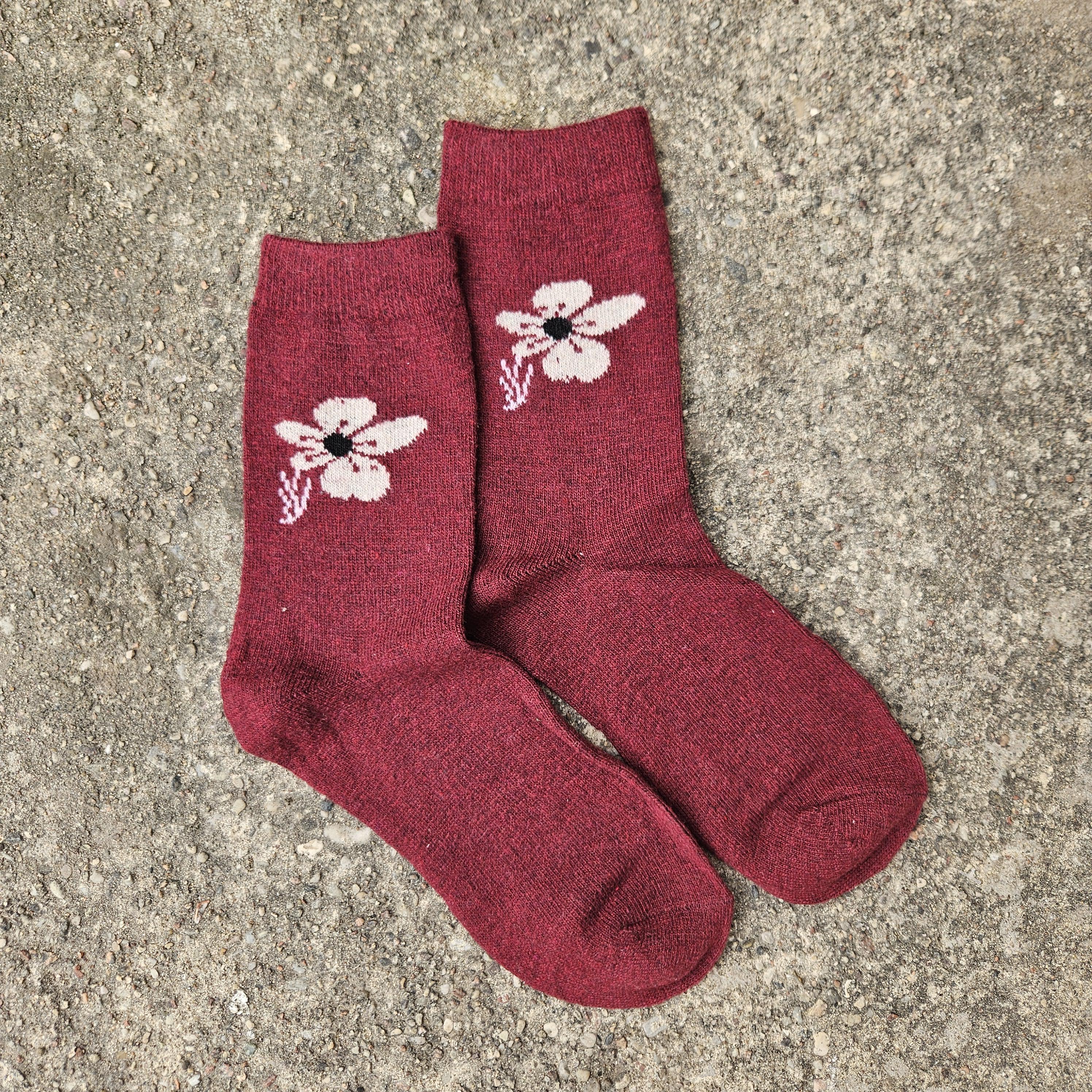 Thin Merino Wool Socks - Lightweight Thermal Hiking Socks | Unisex Warm Comfort