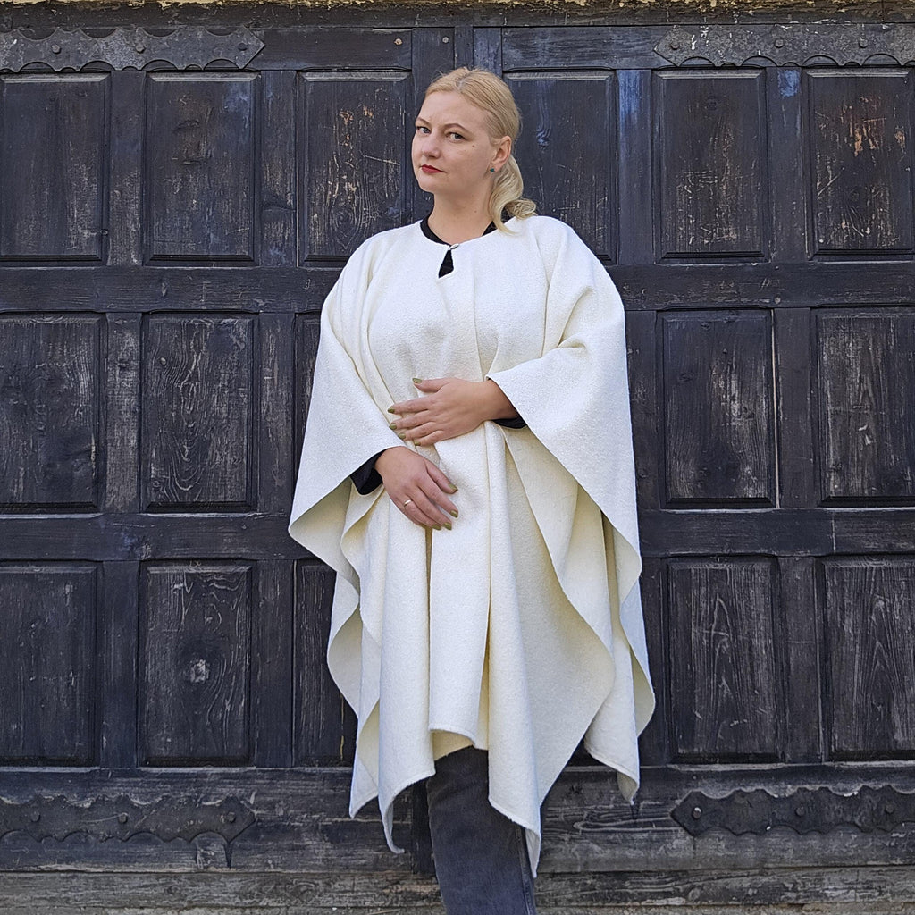 Wool Poncho Oland - Unisex Ruana Cape Grey Wool Blanket With Hood | Comfortable Outdoor Shawl