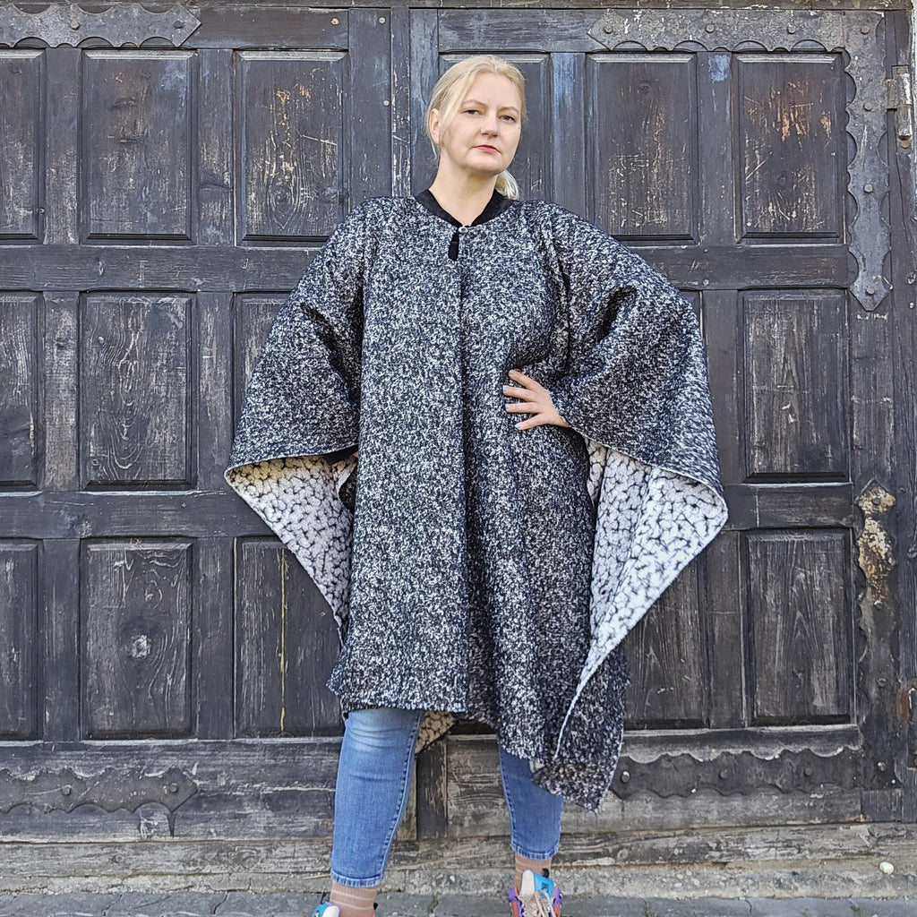 Wool Poncho Oland - Unisex Ruana Cape Grey Blanket With Or Without Hood | Comfortable Outdoor Shawl